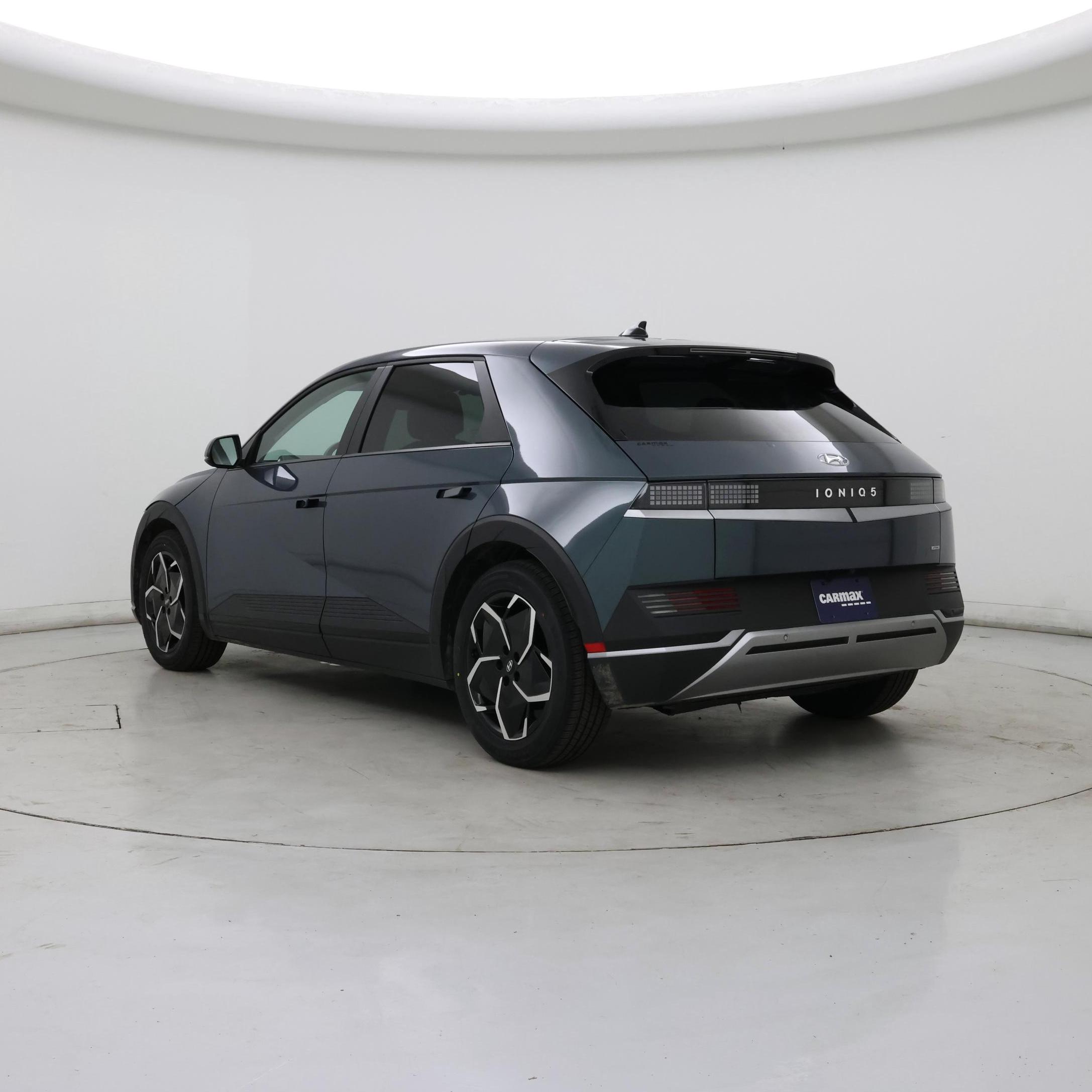 Thumbnail: 2022 Hyundai Ioniq 5 - 2