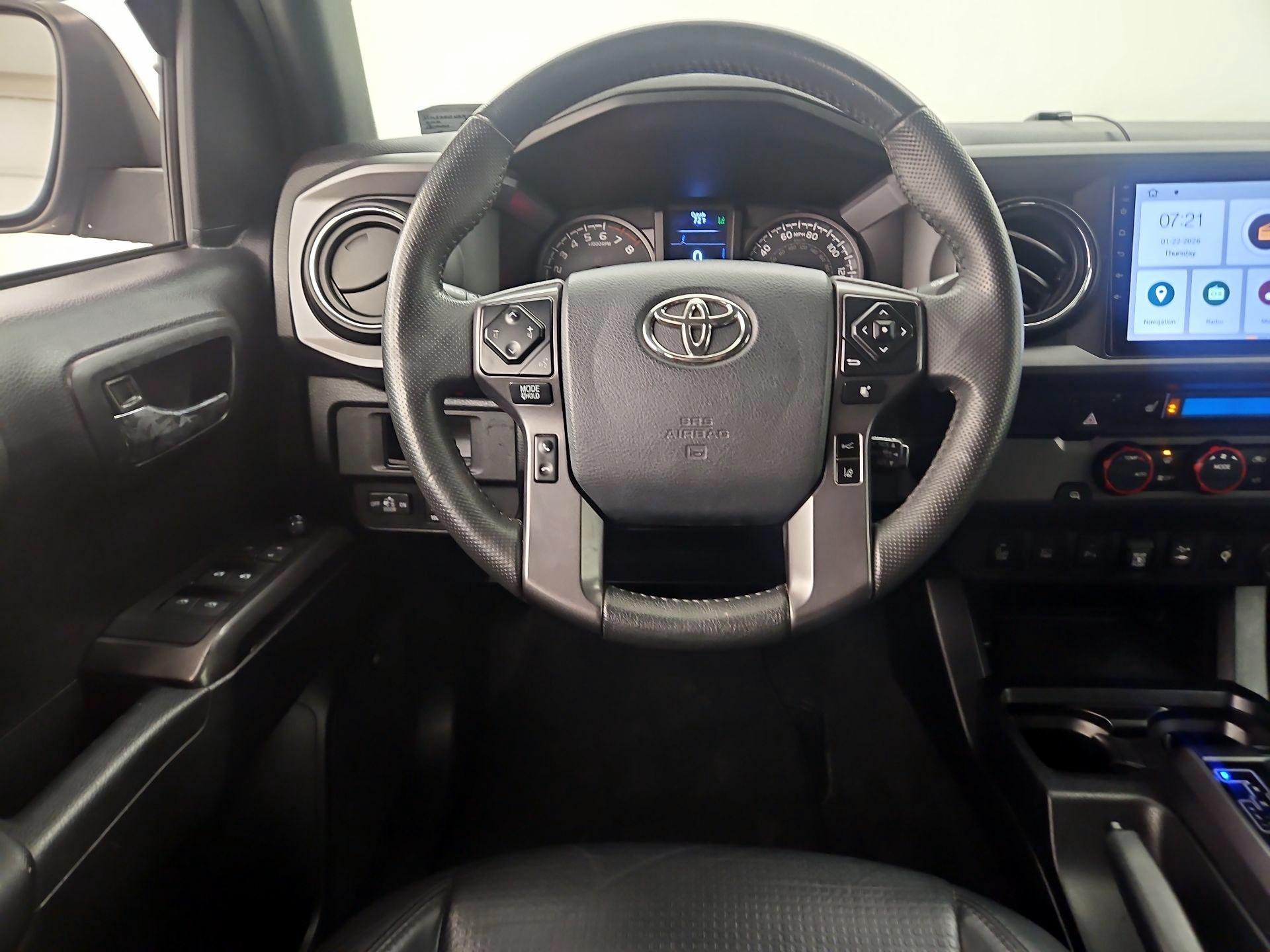 Thumbnail: 2019 Toyota Tacoma - 10