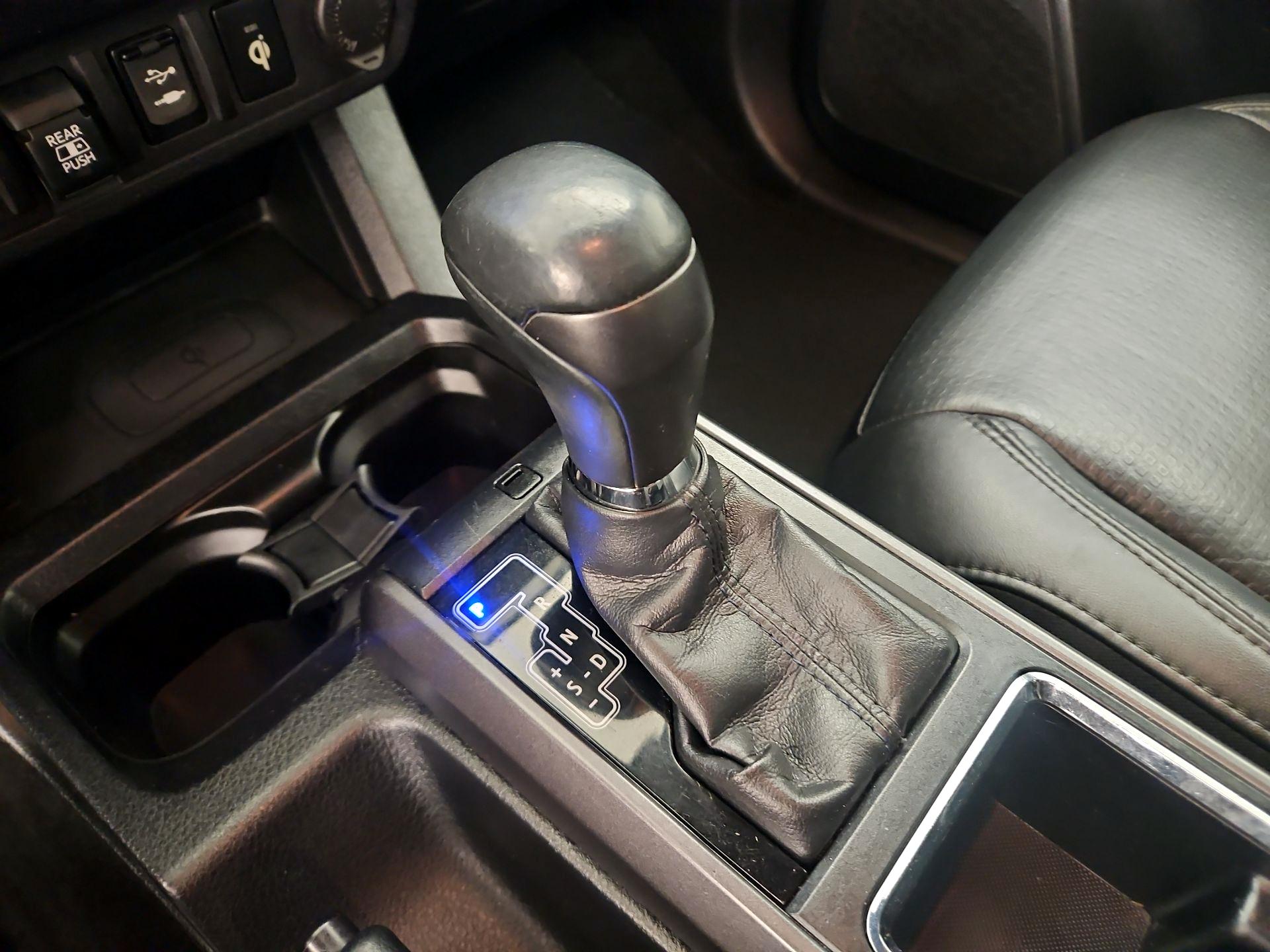 Thumbnail: 2019 Toyota Tacoma - 17