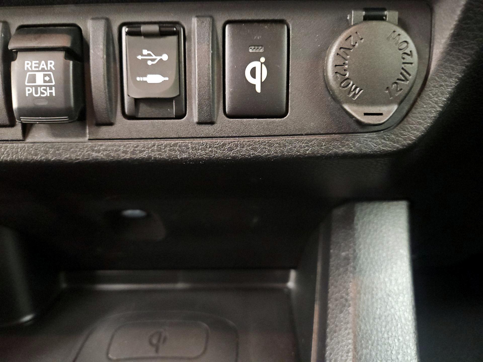 Thumbnail: 2019 Toyota Tacoma - 18