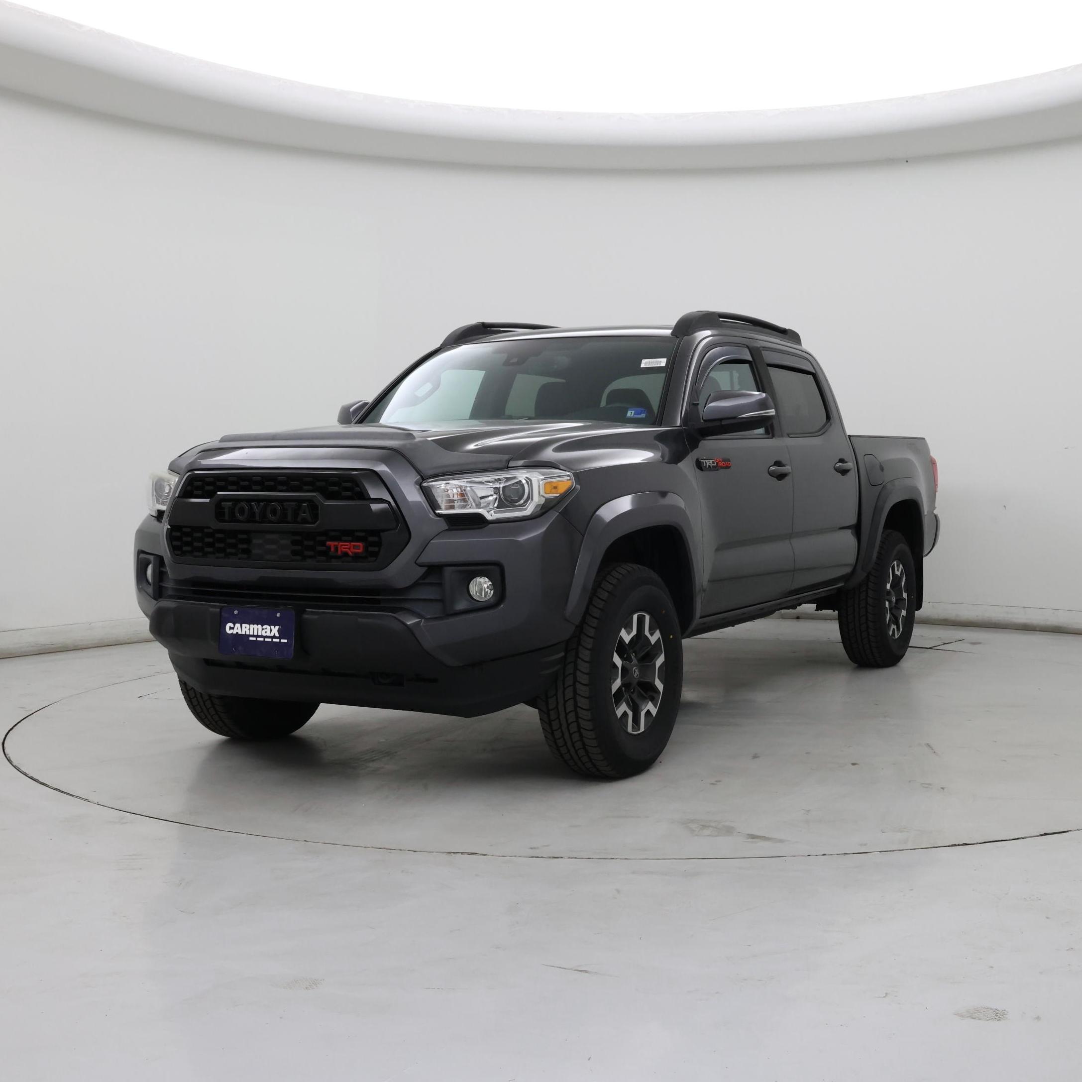 Thumbnail: 2019 Toyota Tacoma - 4