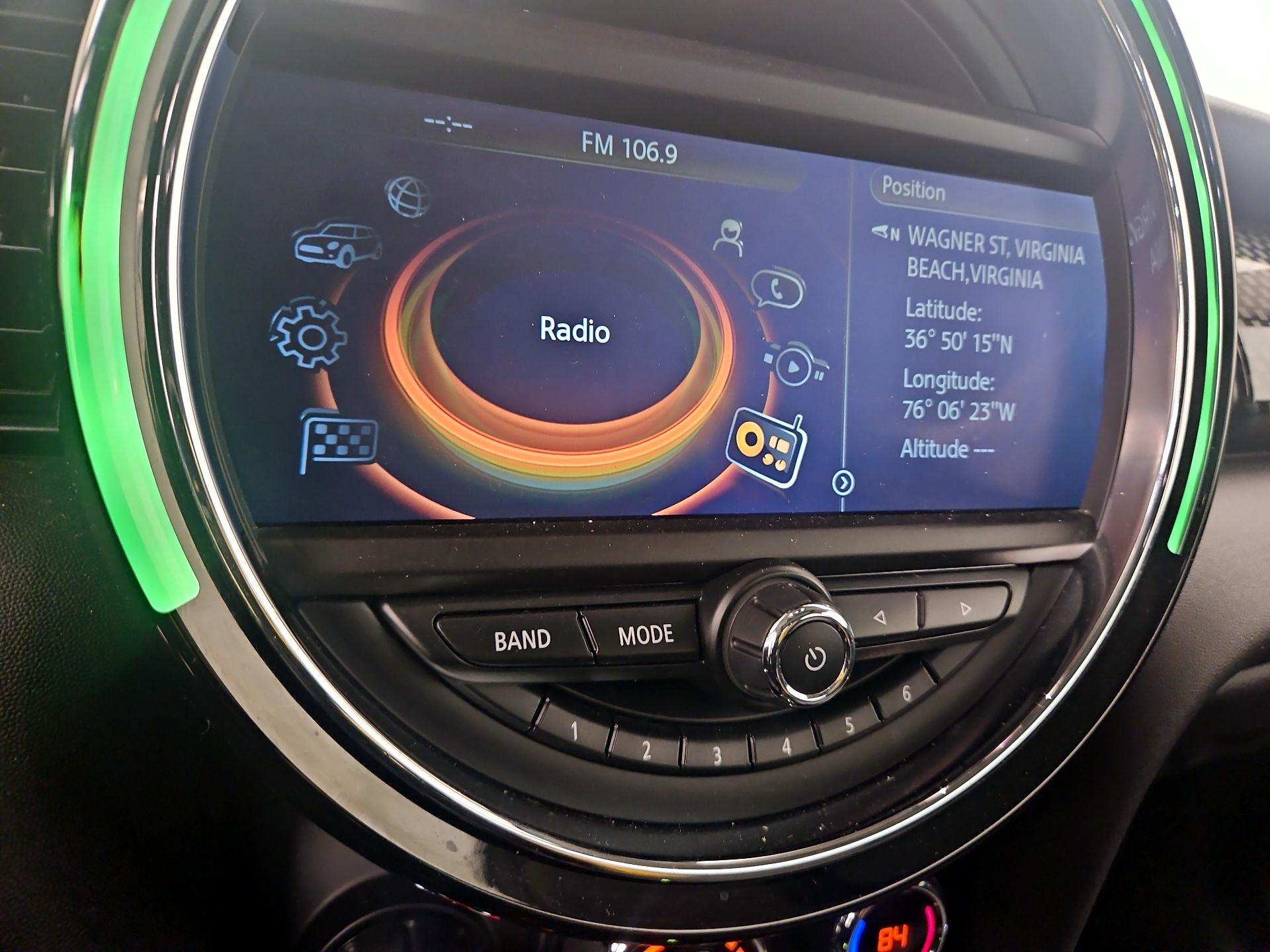 Thumbnail: 2015 MINI Cooper Hardtop - 15