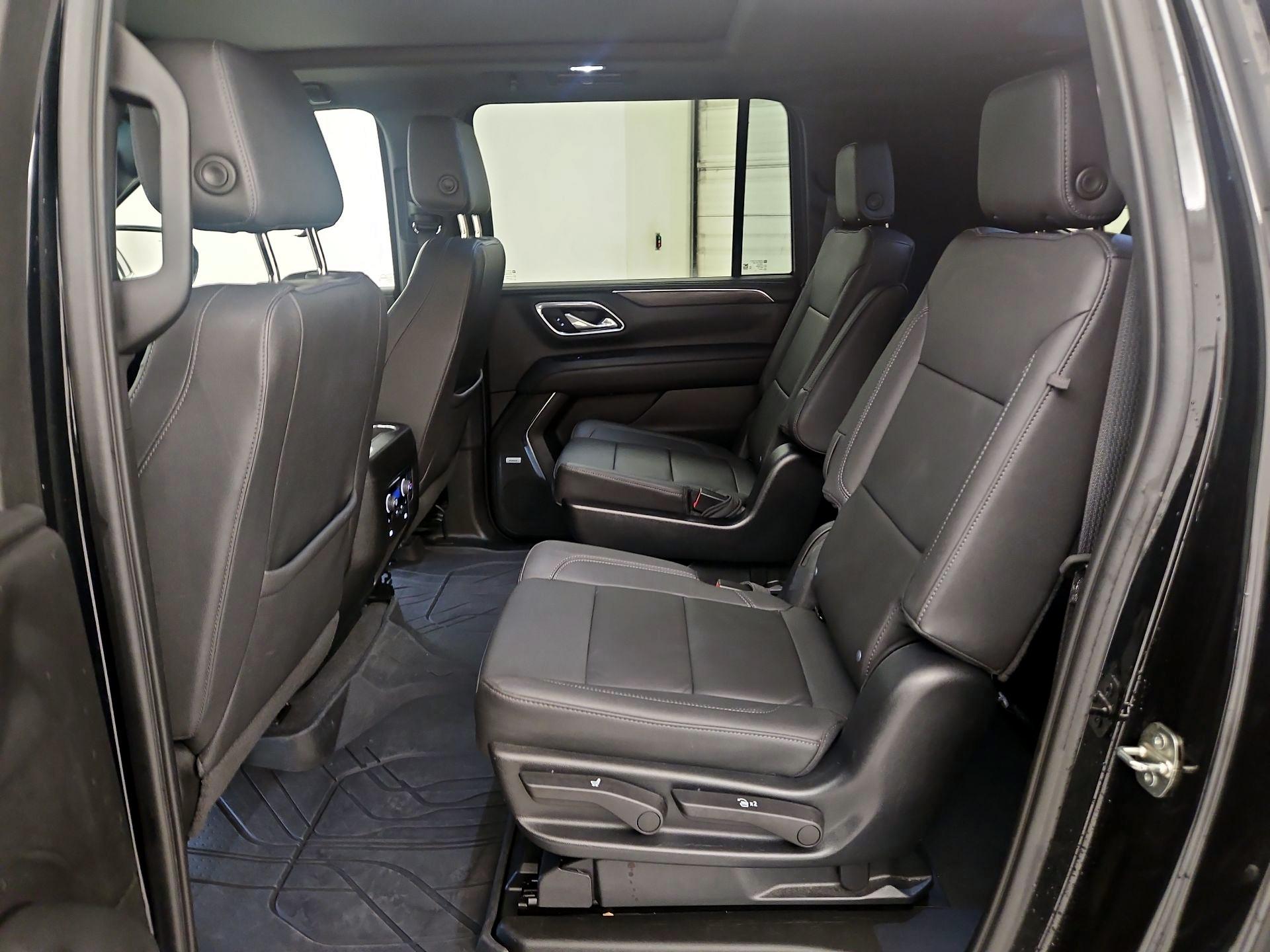 Thumbnail: 2023 Chevrolet Suburban - 20