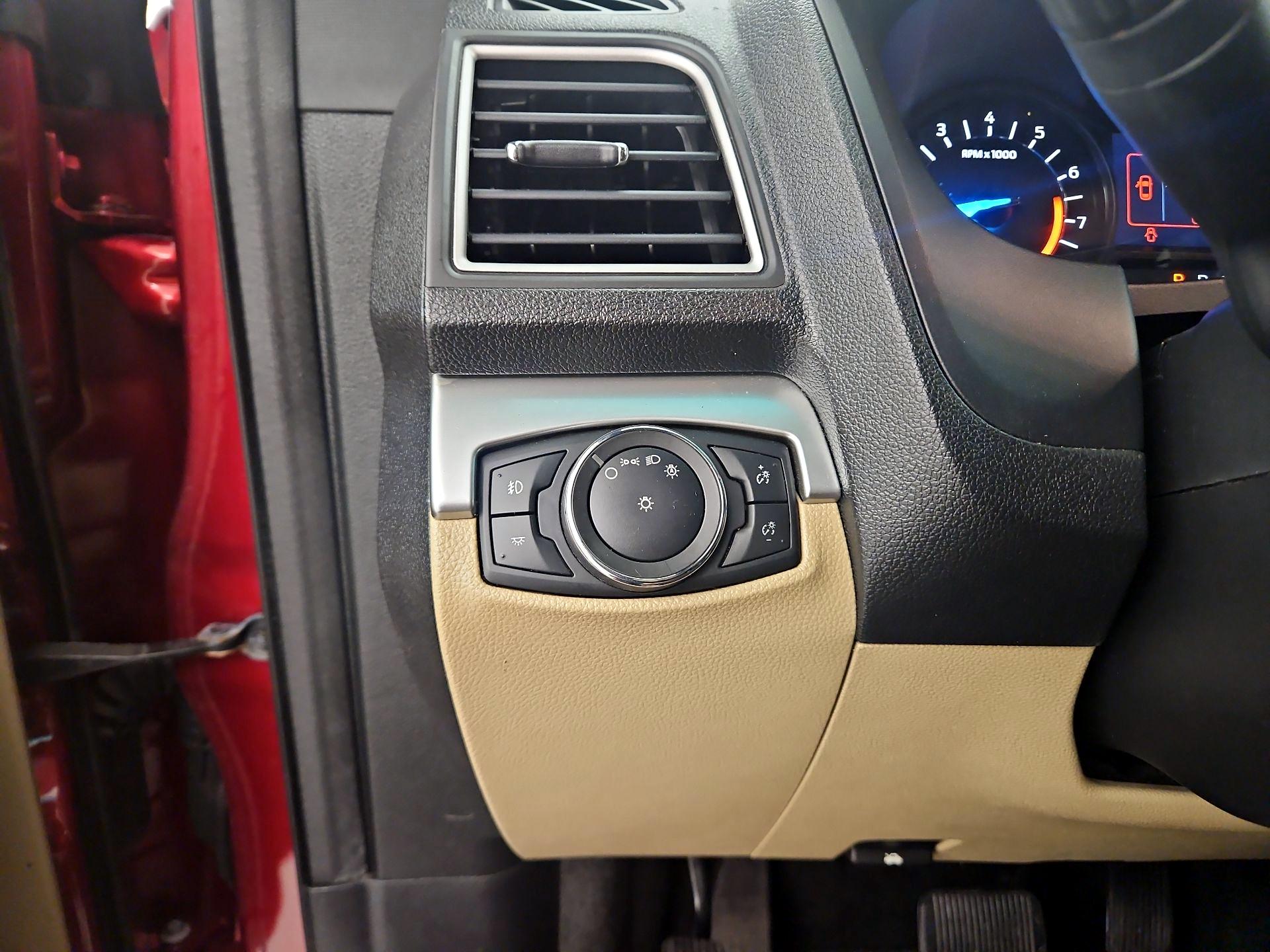 Thumbnail: 2017 Ford Explorer - 13