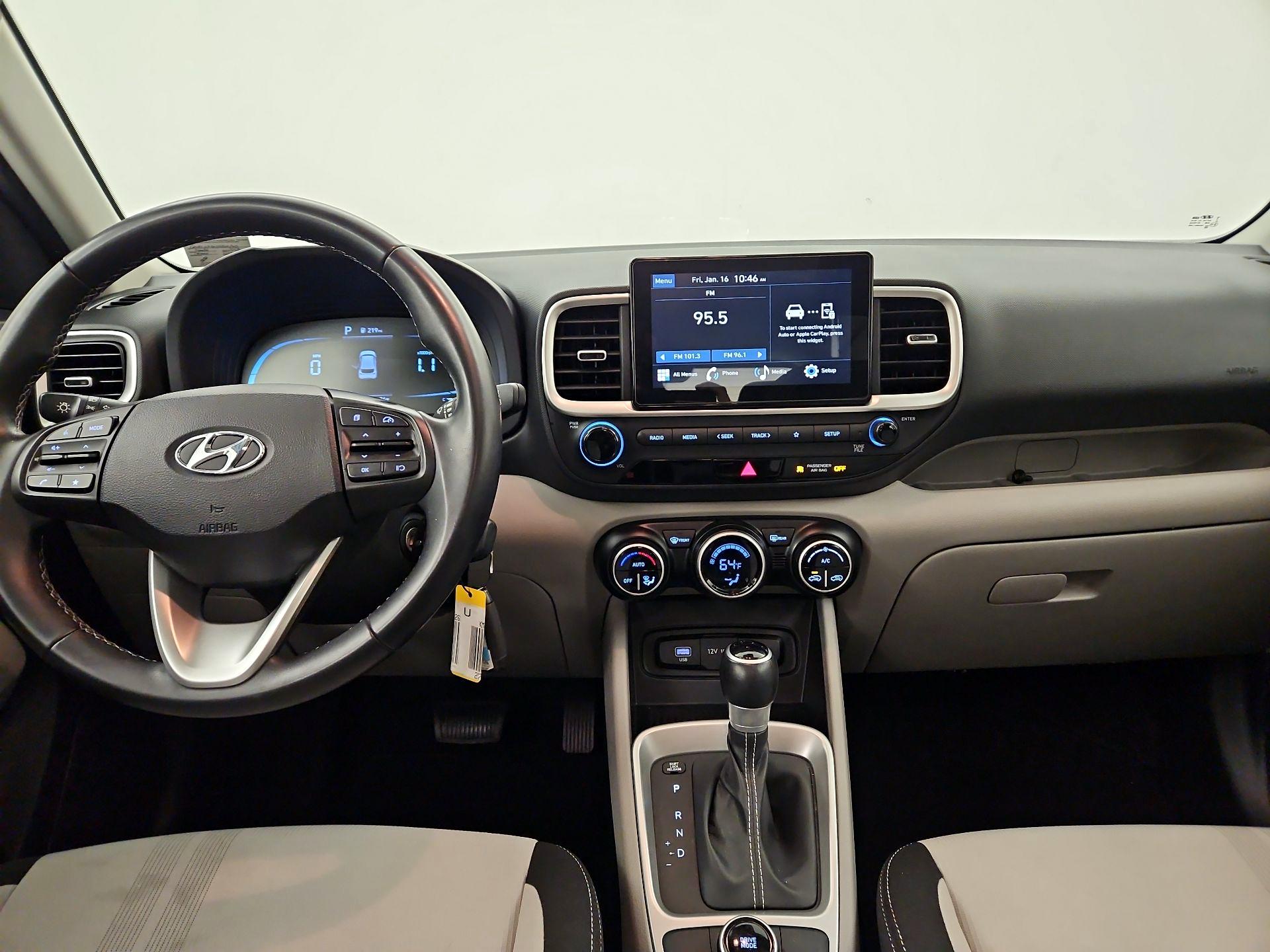 Thumbnail: 2023 Hyundai Venue - 9