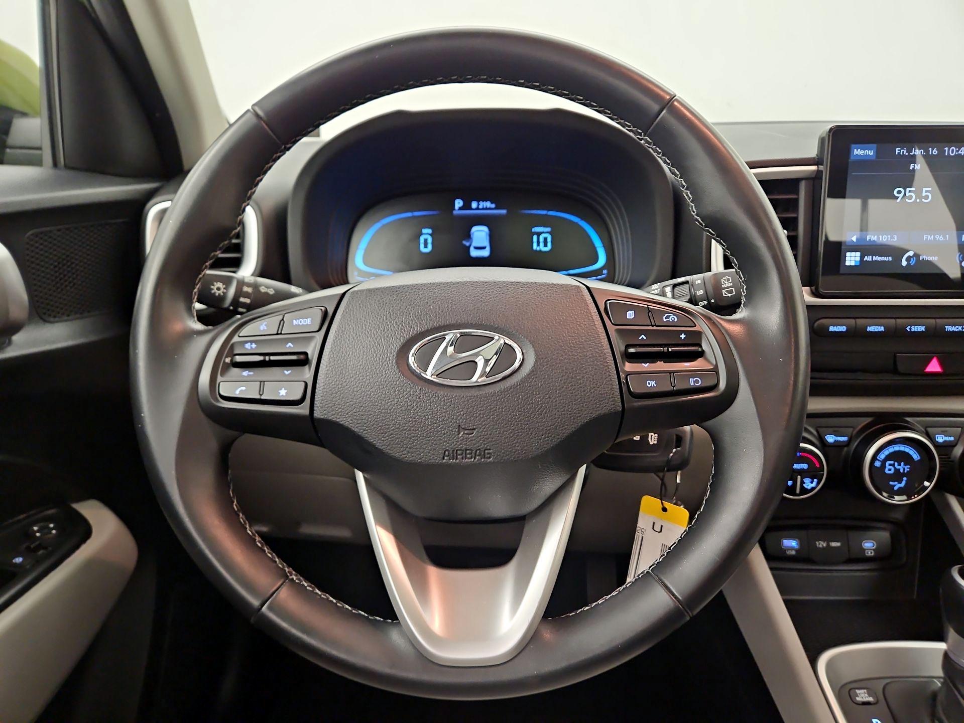 Thumbnail: 2023 Hyundai Venue - 10