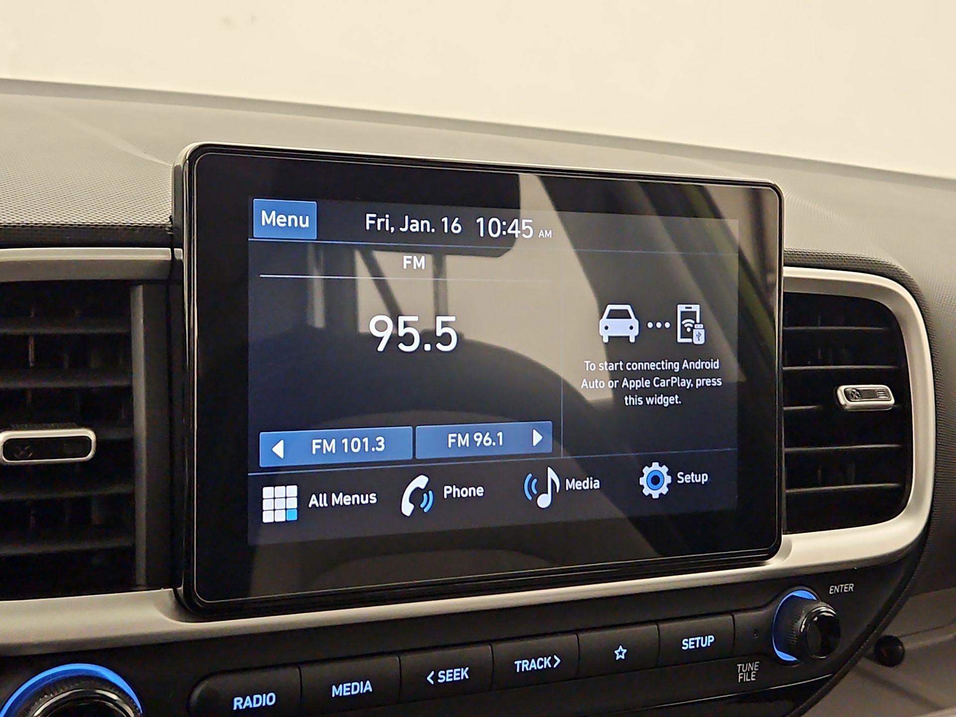 Thumbnail: 2023 Hyundai Venue - 15