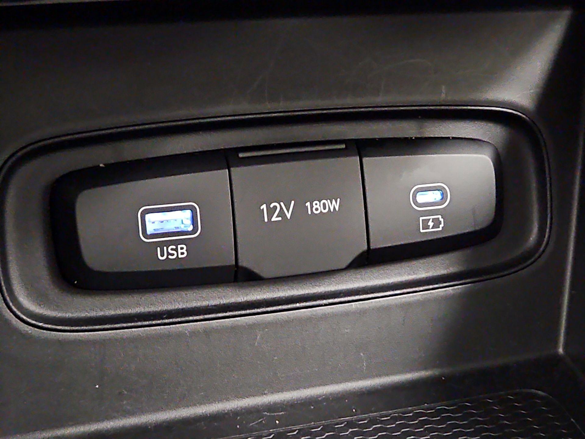 Thumbnail: 2023 Hyundai Venue - 18