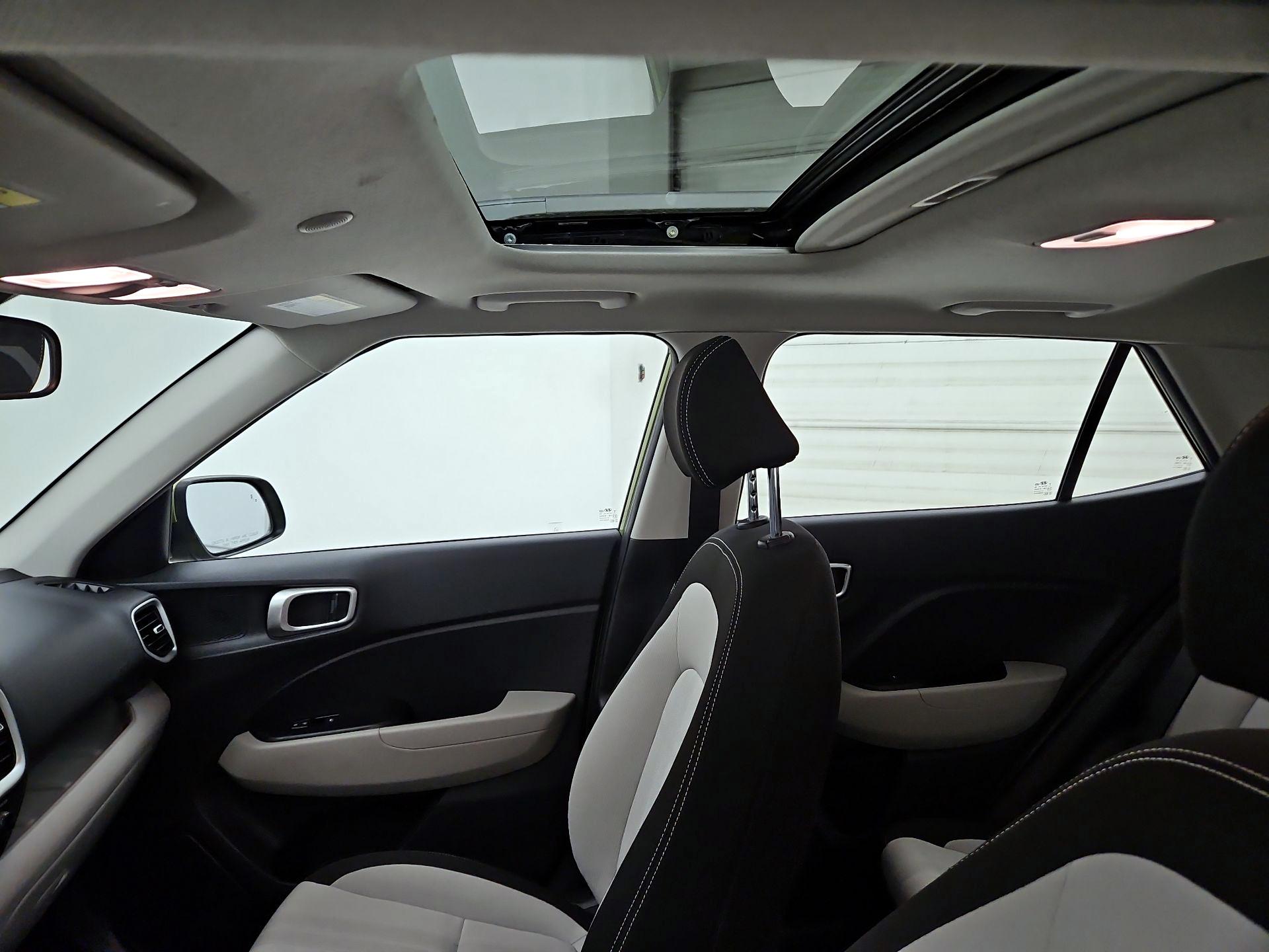 Thumbnail: 2023 Hyundai Venue - 19