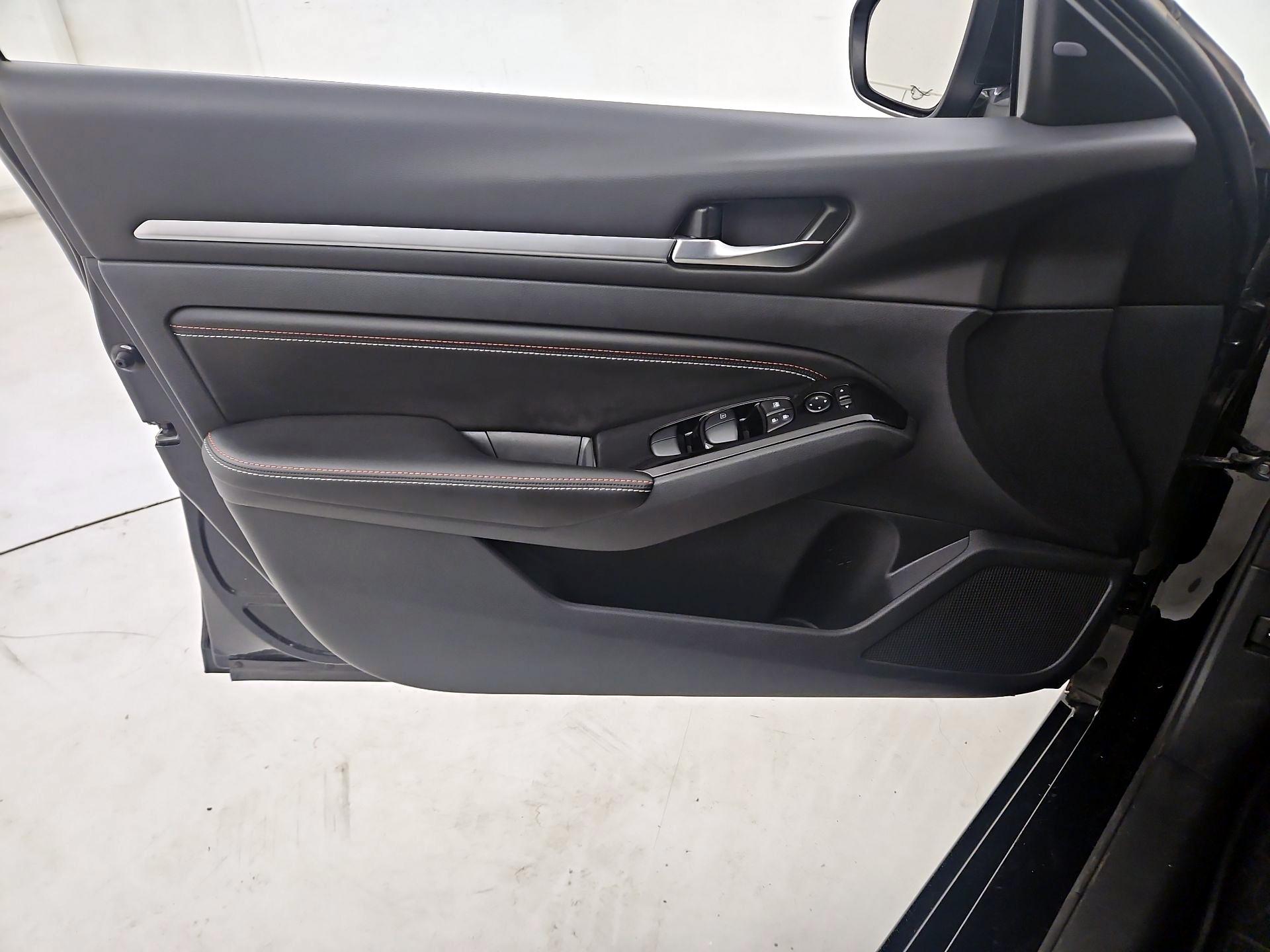 Thumbnail: 2023 Nissan Altima - 12