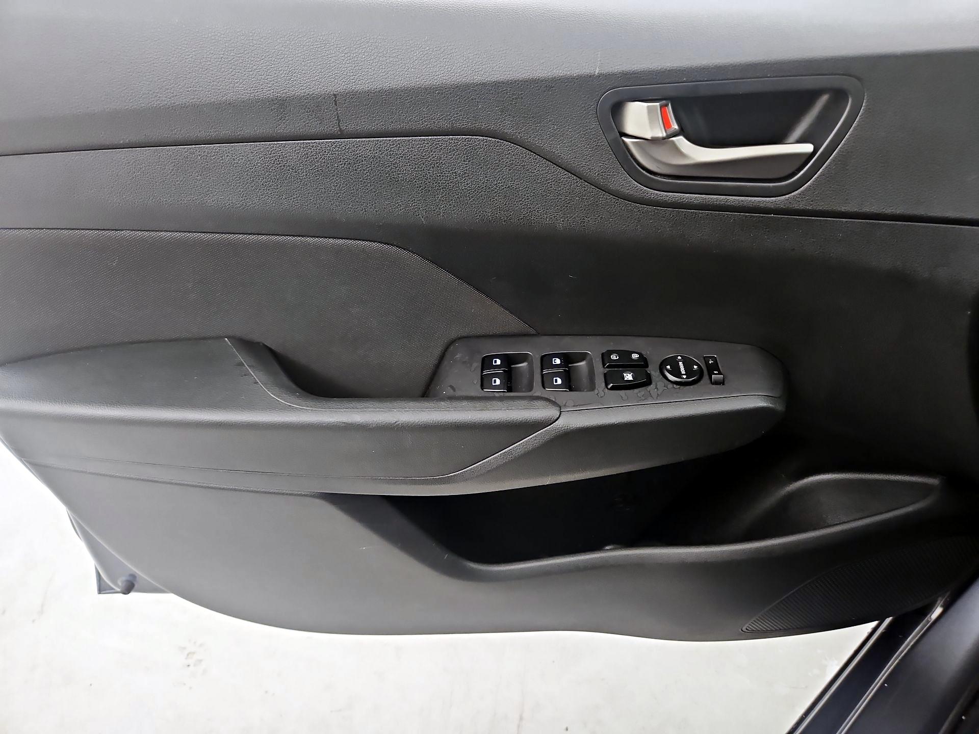 Thumbnail: 2019 Hyundai Accent - 12