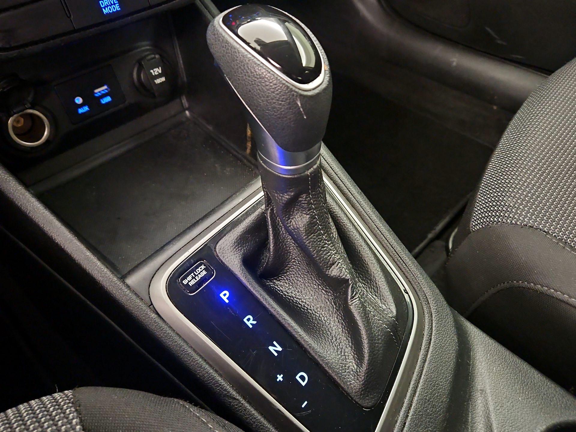 Thumbnail: 2019 Hyundai Accent - 17