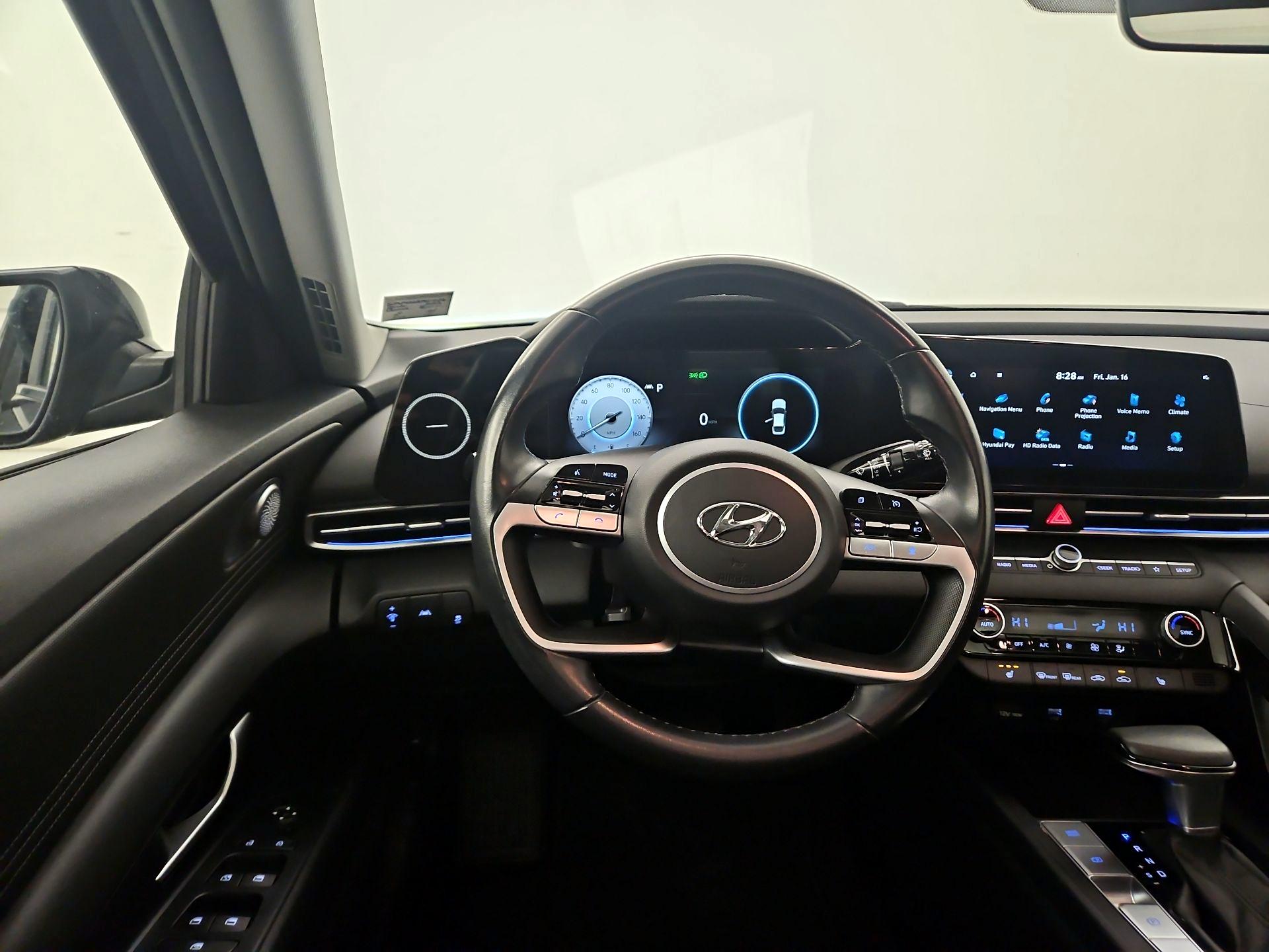 Thumbnail: 2023 Hyundai Elantra - 10