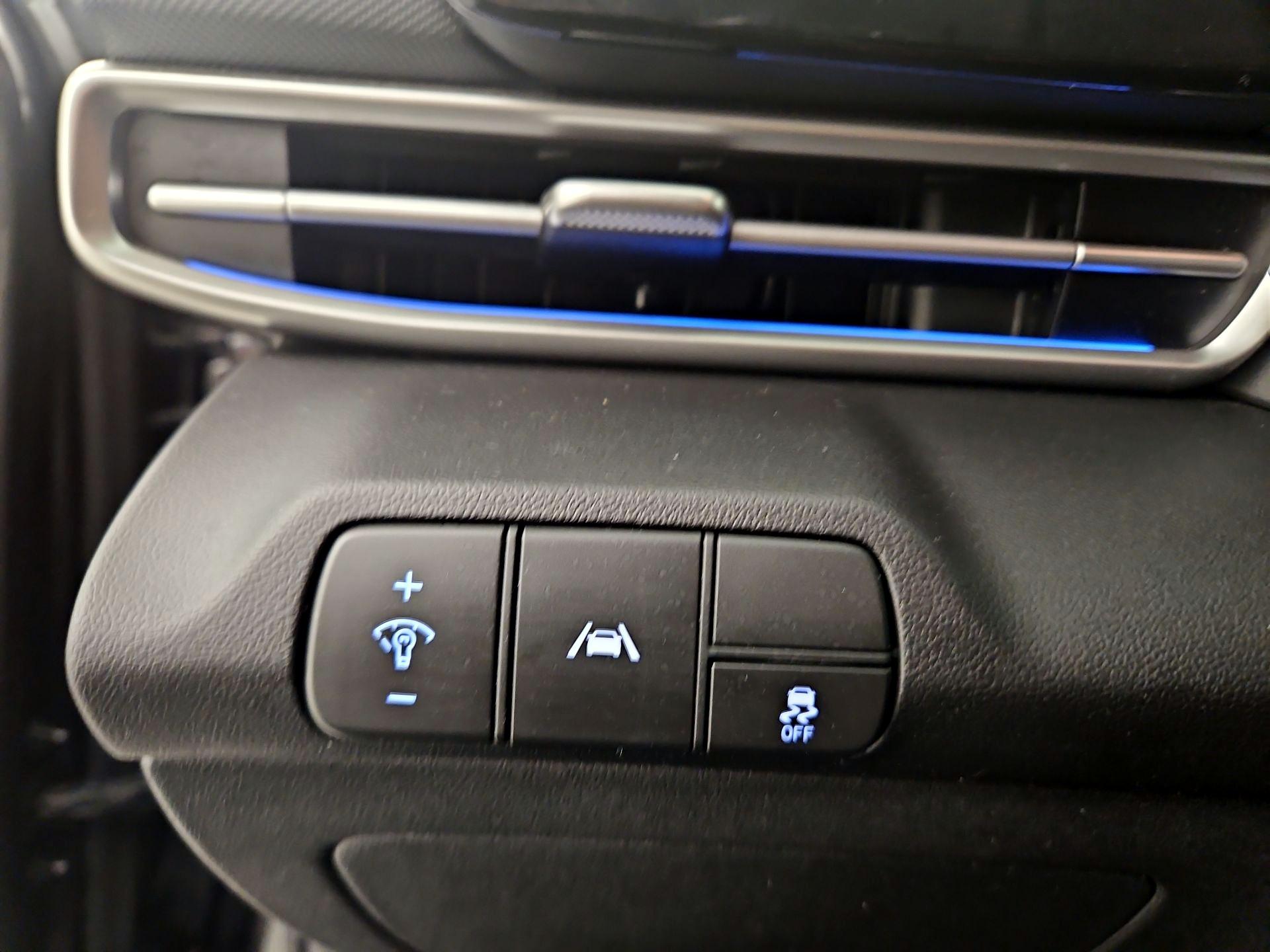 Thumbnail: 2023 Hyundai Elantra - 13