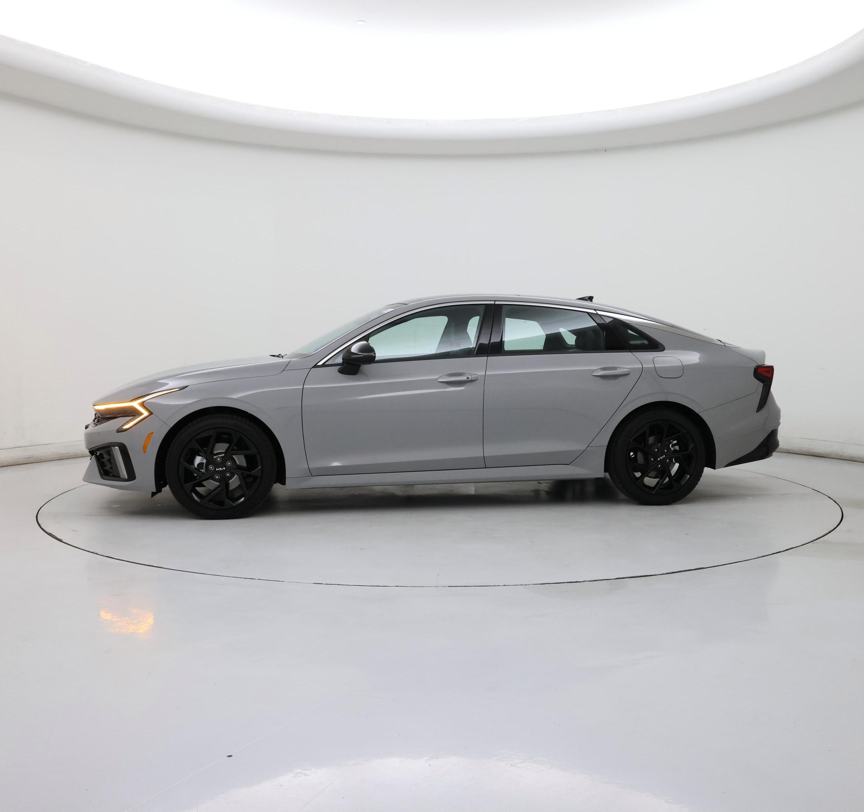 Thumbnail: 2026 Kia K5 - 3