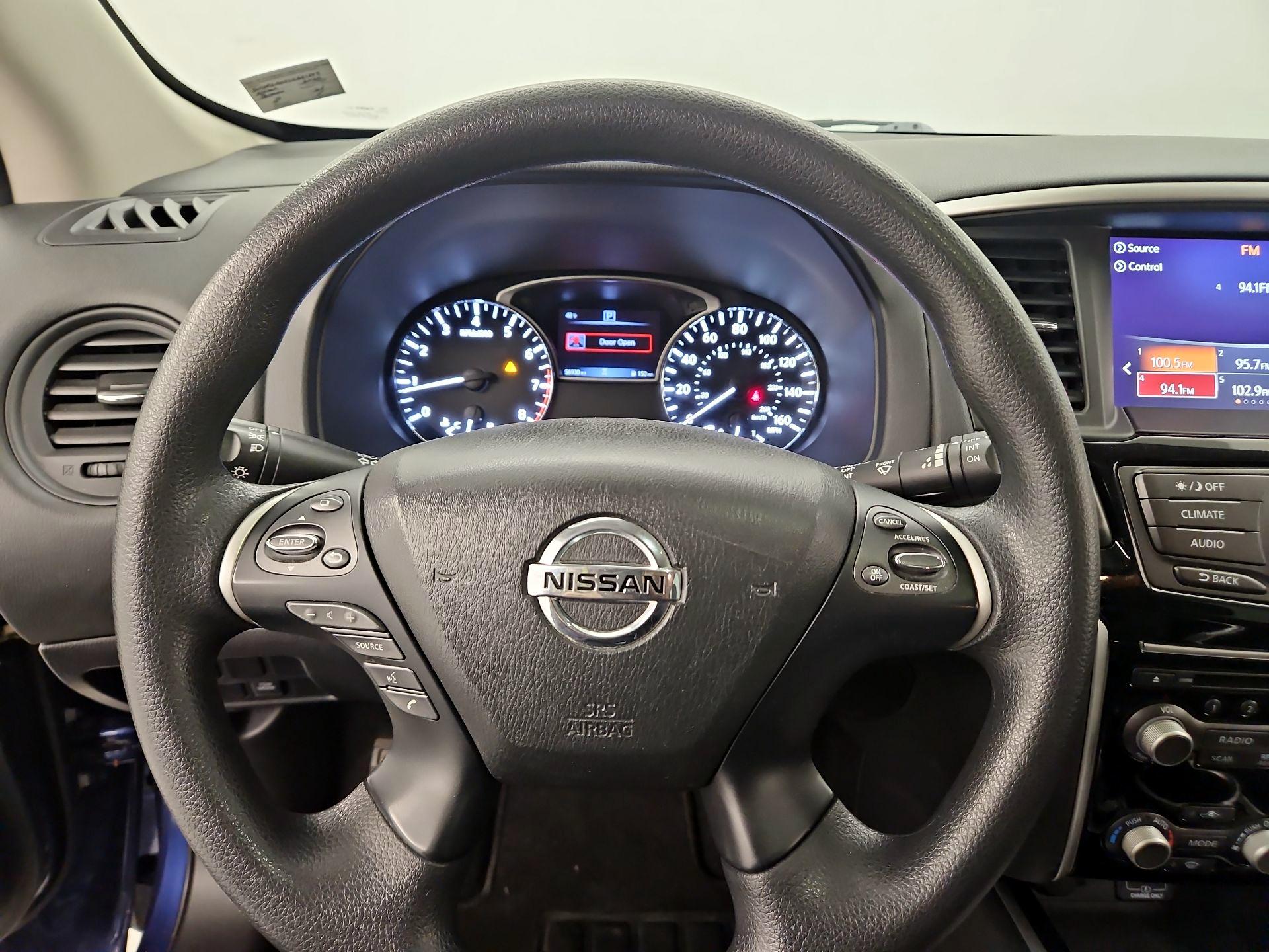 Thumbnail: 2020 Nissan Pathfinder - 10