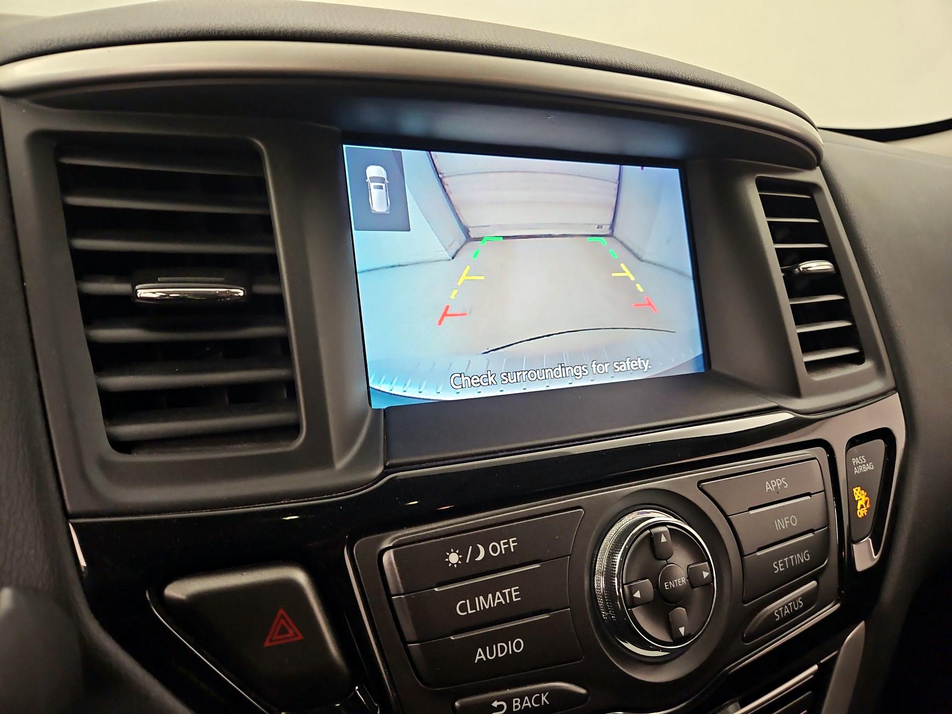 Thumbnail: 2020 Nissan Pathfinder - 14