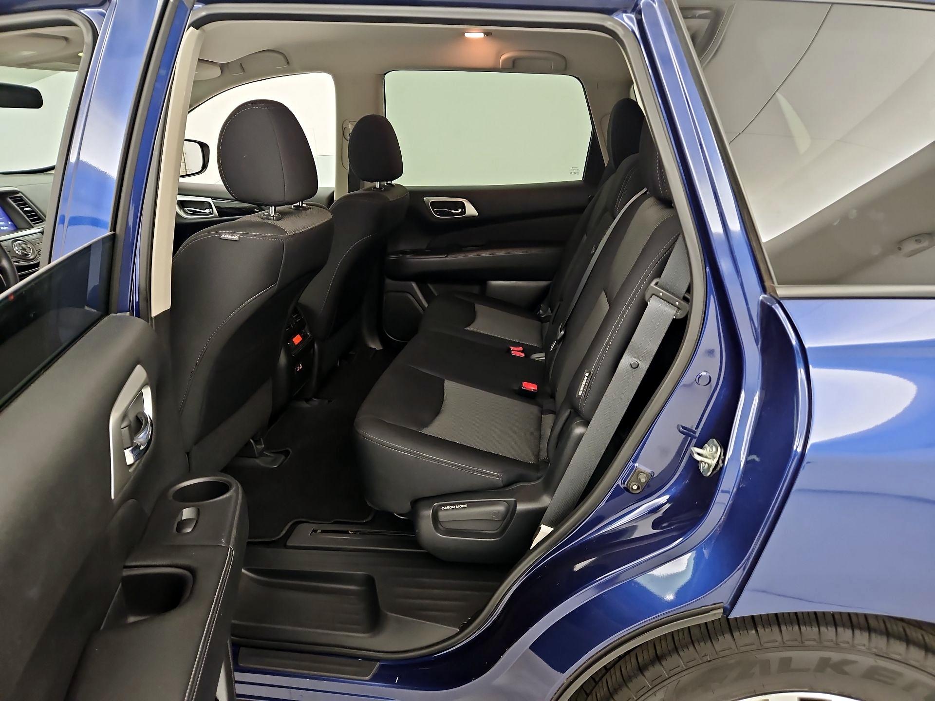 Thumbnail: 2020 Nissan Pathfinder - 19