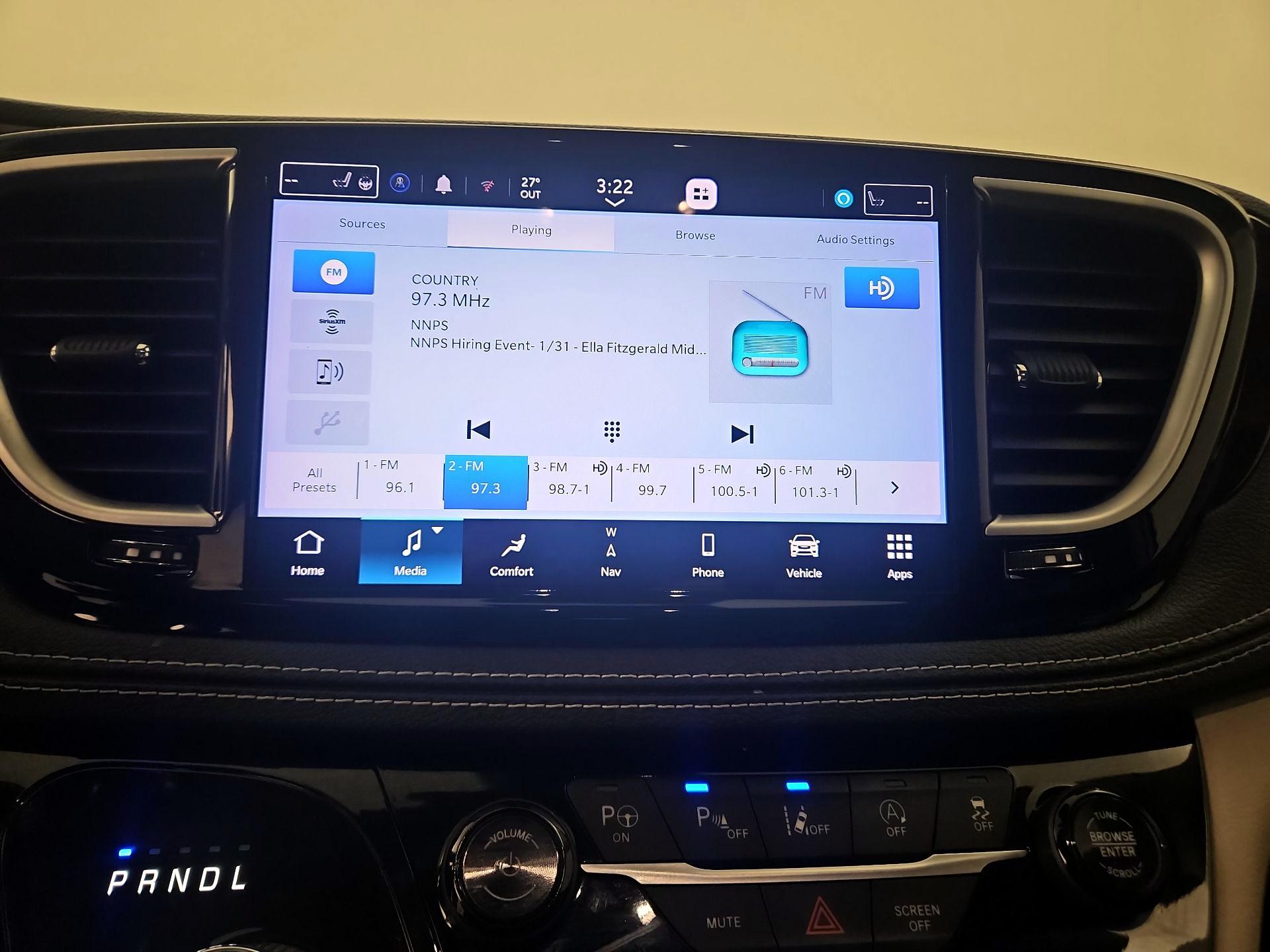 Thumbnail: 2022 Chrysler Pacifica - 16