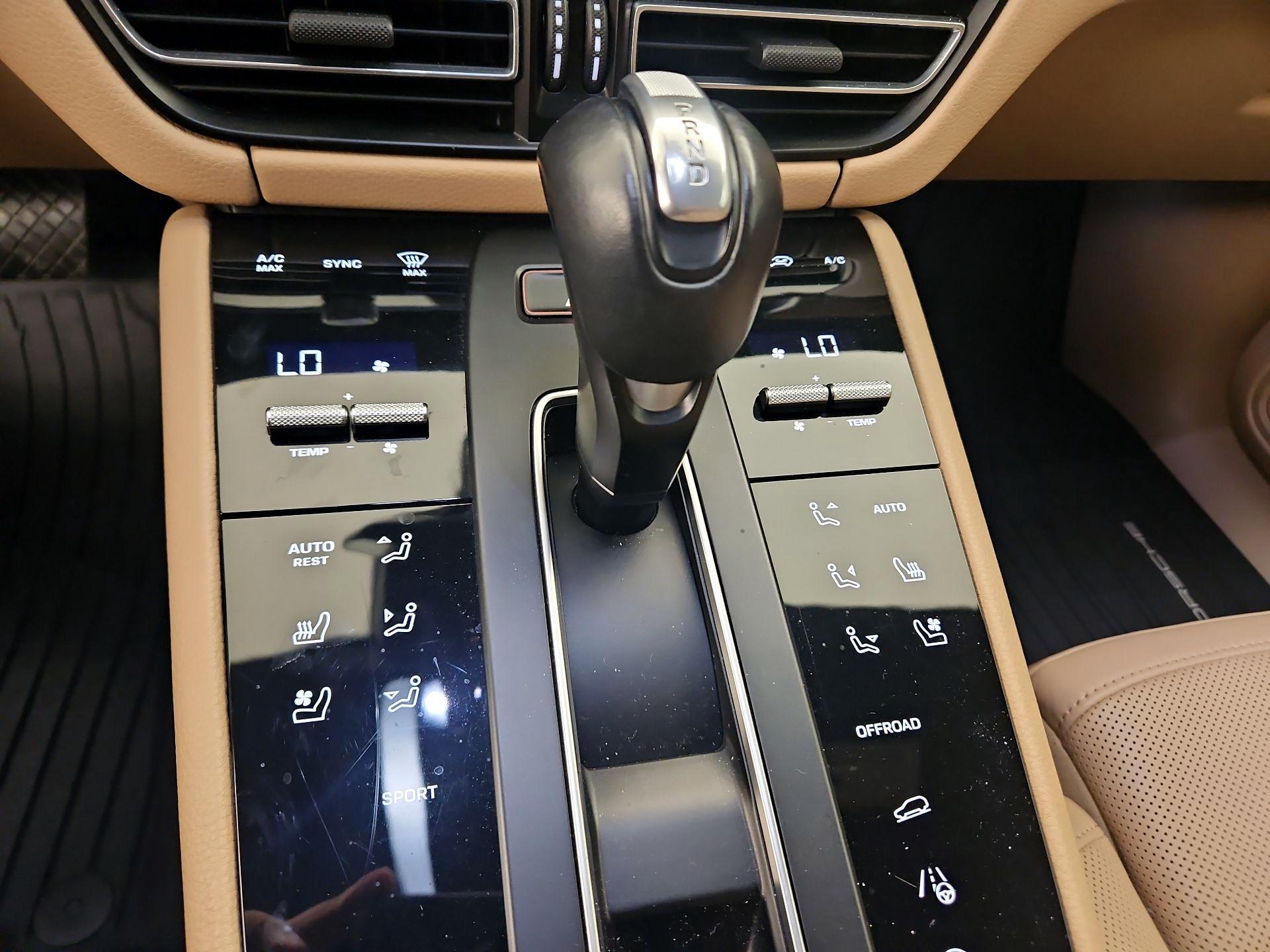 Thumbnail: 2024 Porsche Macan - 17