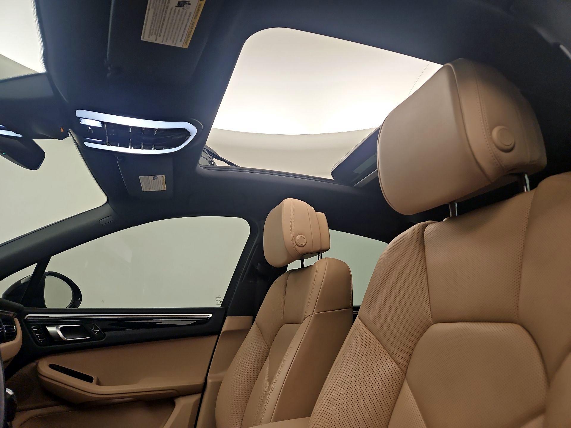 Thumbnail: 2024 Porsche Macan - 20