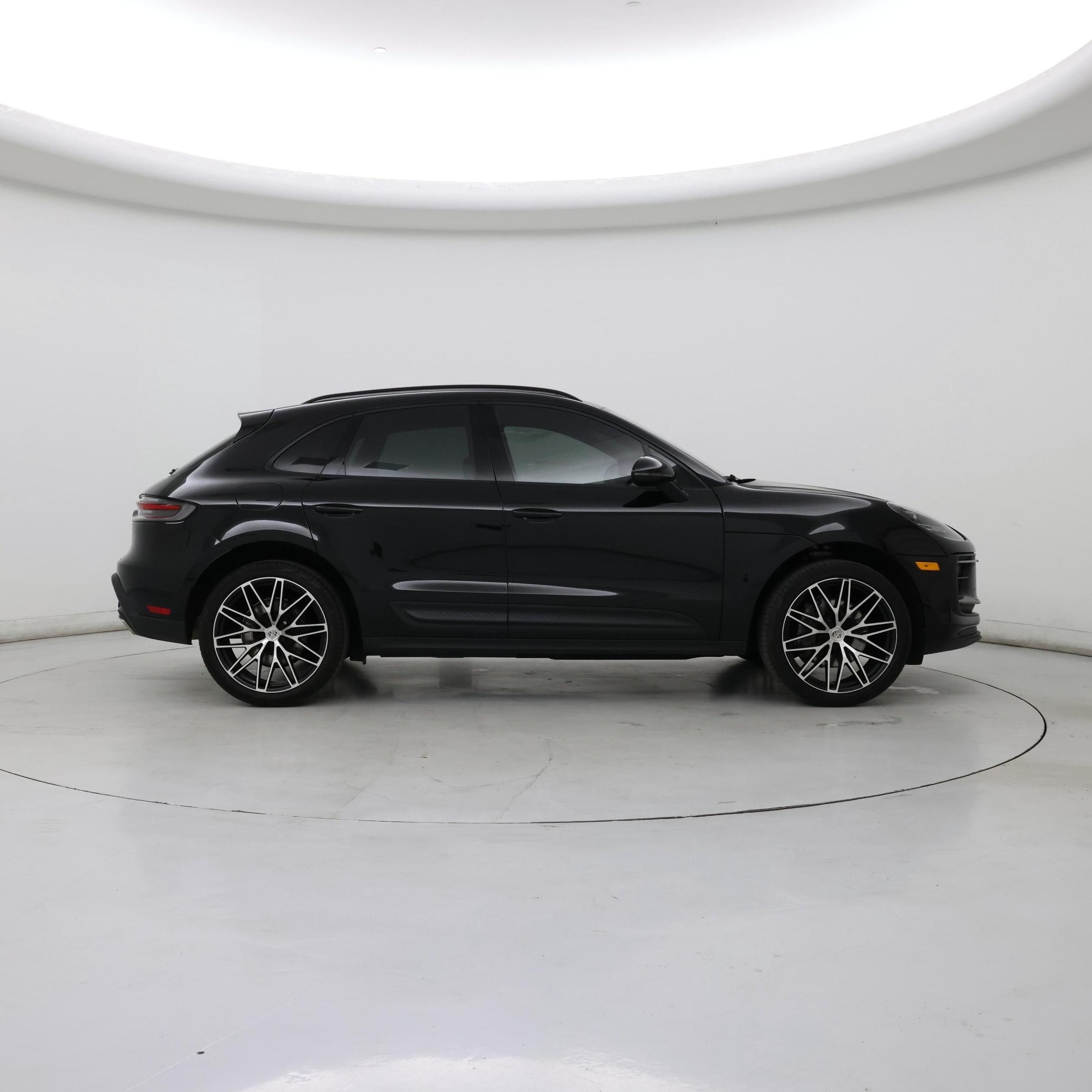 Thumbnail: 2024 Porsche Macan - 7