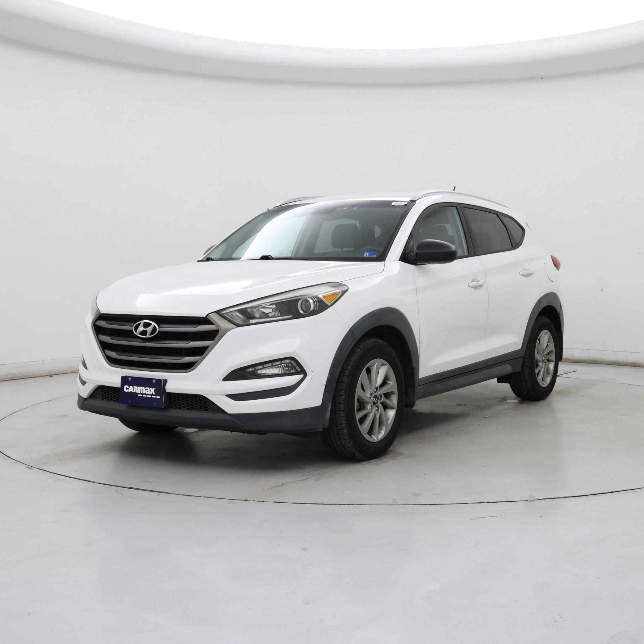 Thumbnail: 2016 Hyundai Tucson - 4