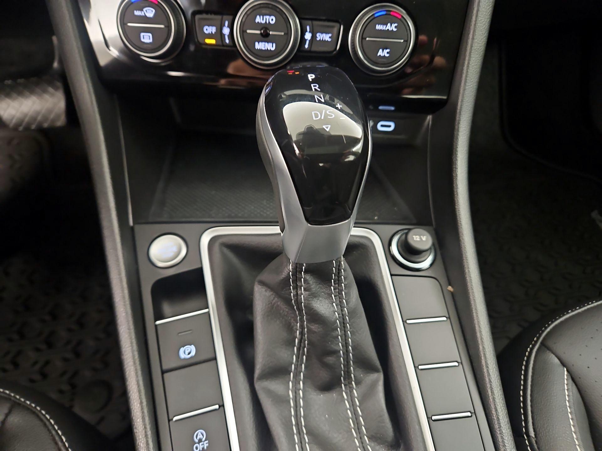 Thumbnail: 2024 Volkswagen Jetta - 17