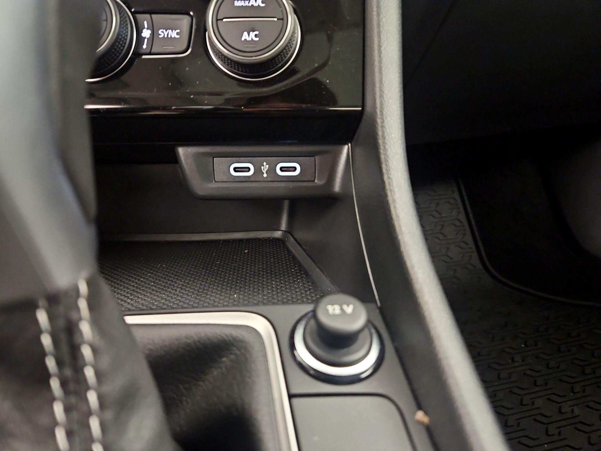 Thumbnail: 2024 Volkswagen Jetta - 18