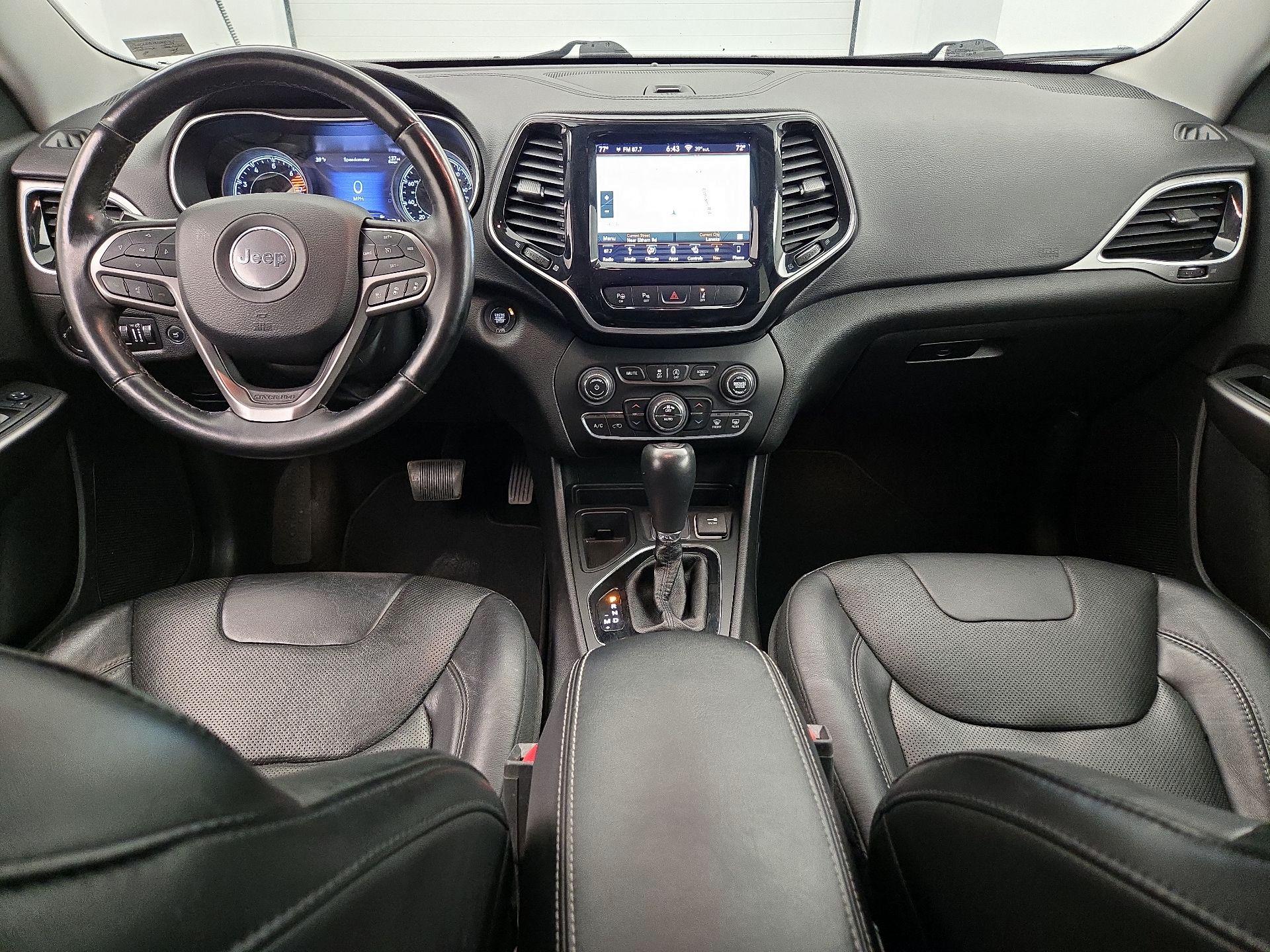 Thumbnail: 2019 Jeep Cherokee - 9