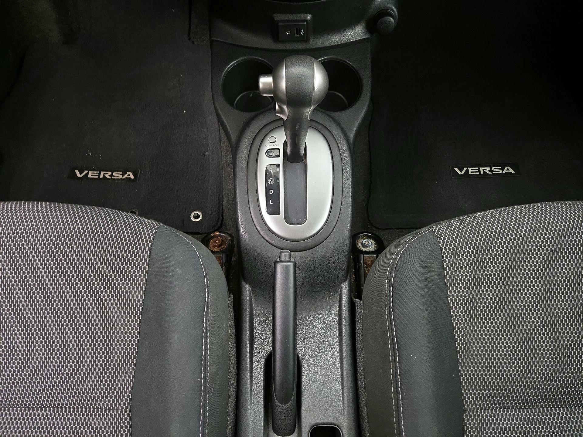 Thumbnail: 2017 Nissan Versa - 16