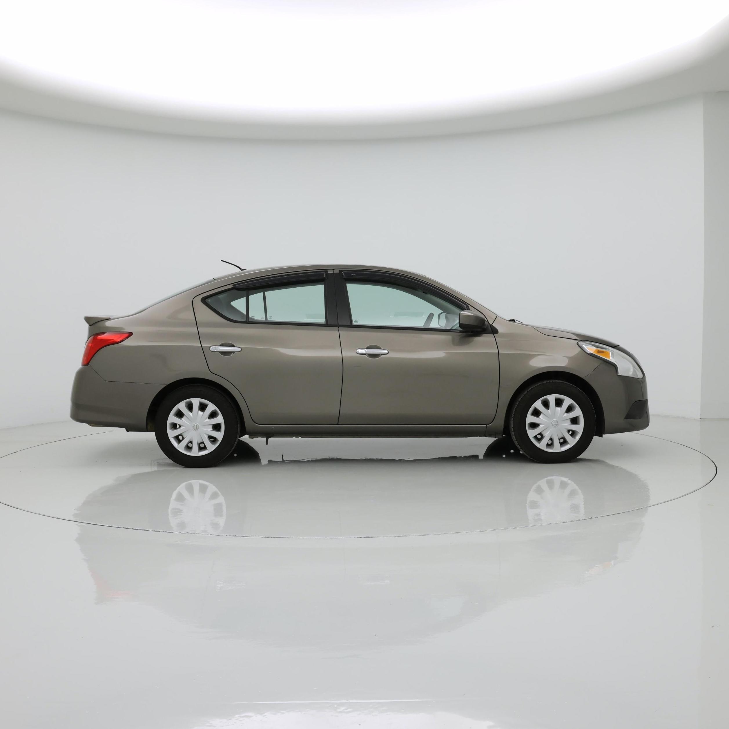 Thumbnail: 2017 Nissan Versa - 7