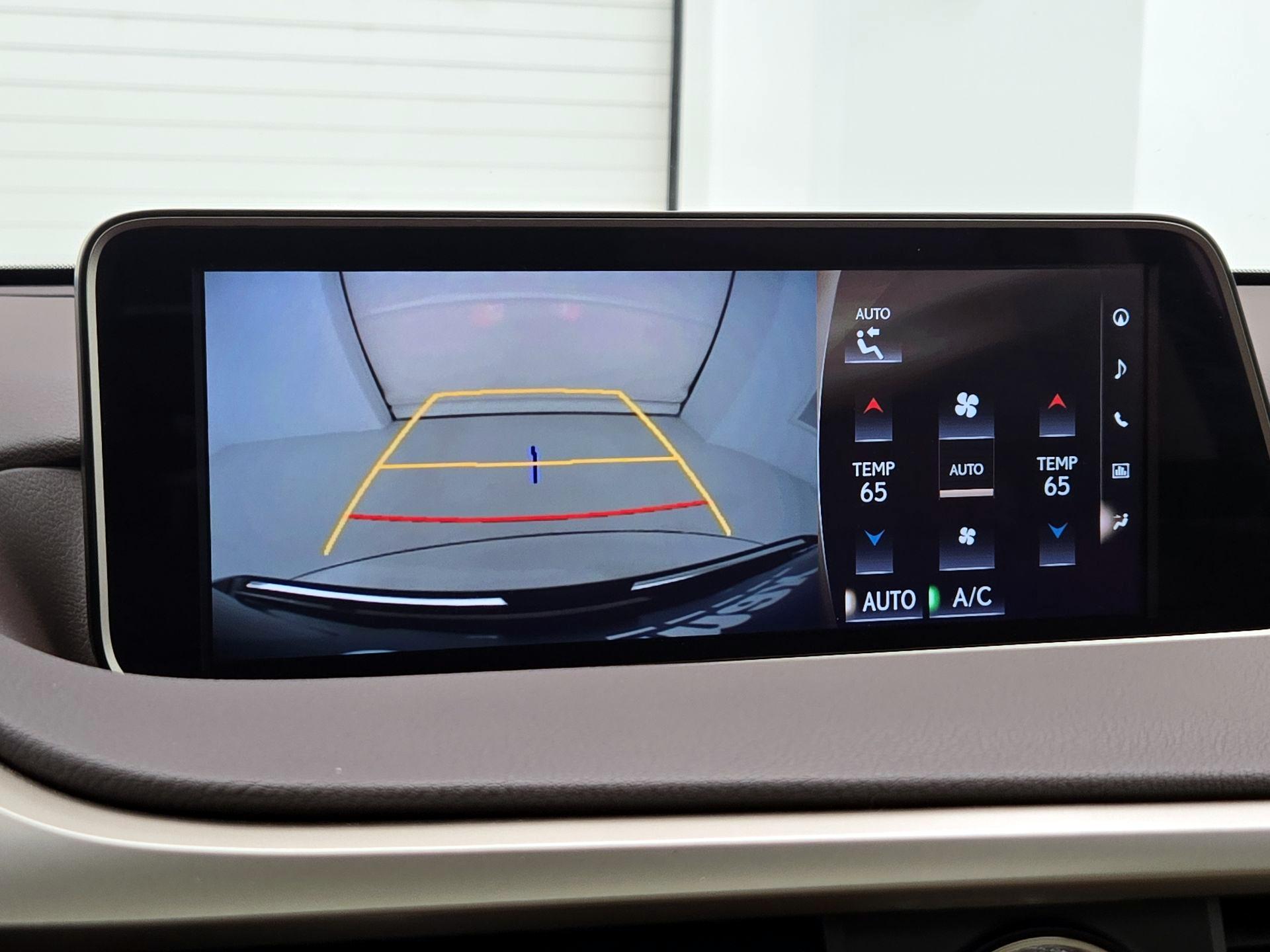 Thumbnail: 2018 Lexus RX - 15