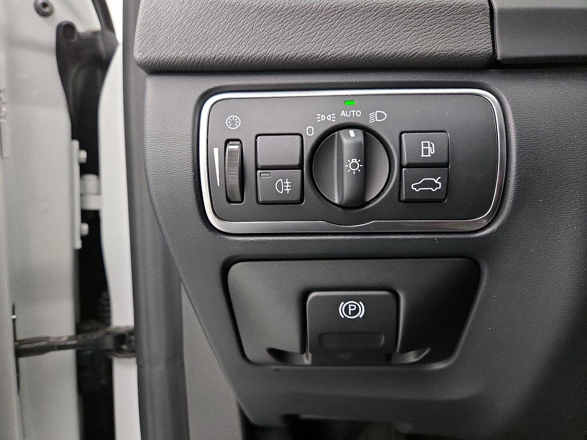 Thumbnail: 2016 Volvo S60 - 13