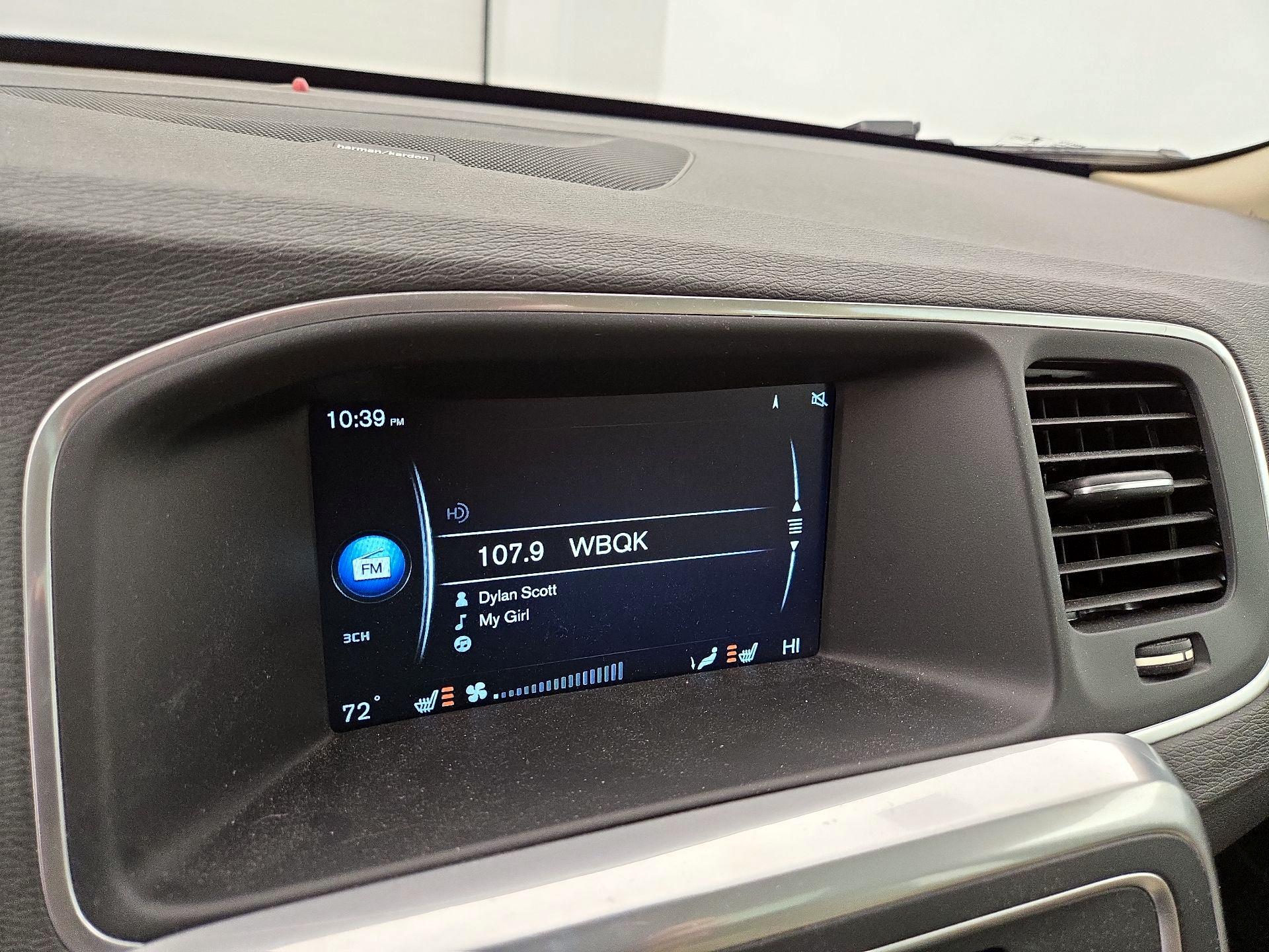 Thumbnail: 2016 Volvo S60 - 16