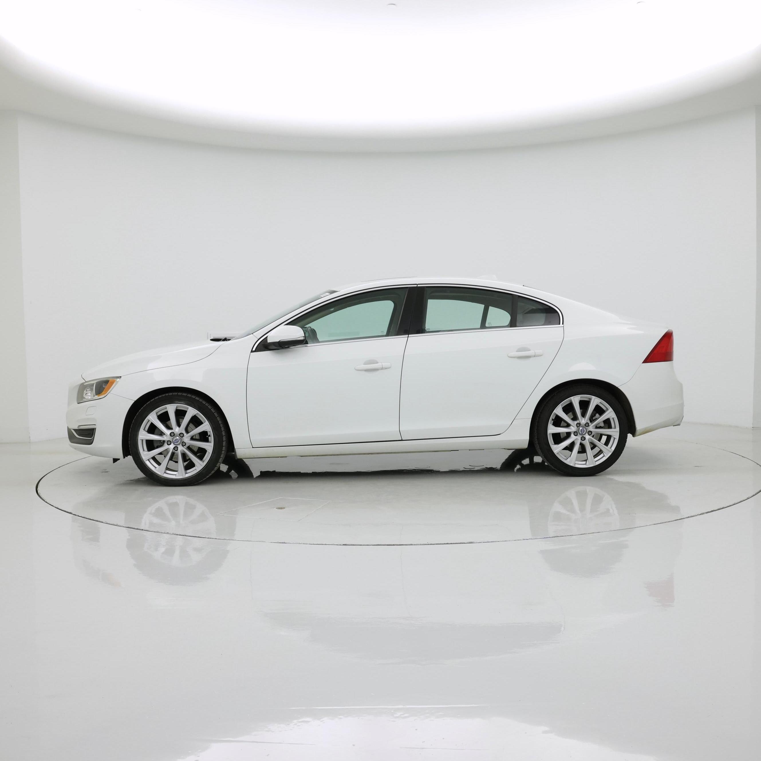 Thumbnail: 2016 Volvo S60 - 3