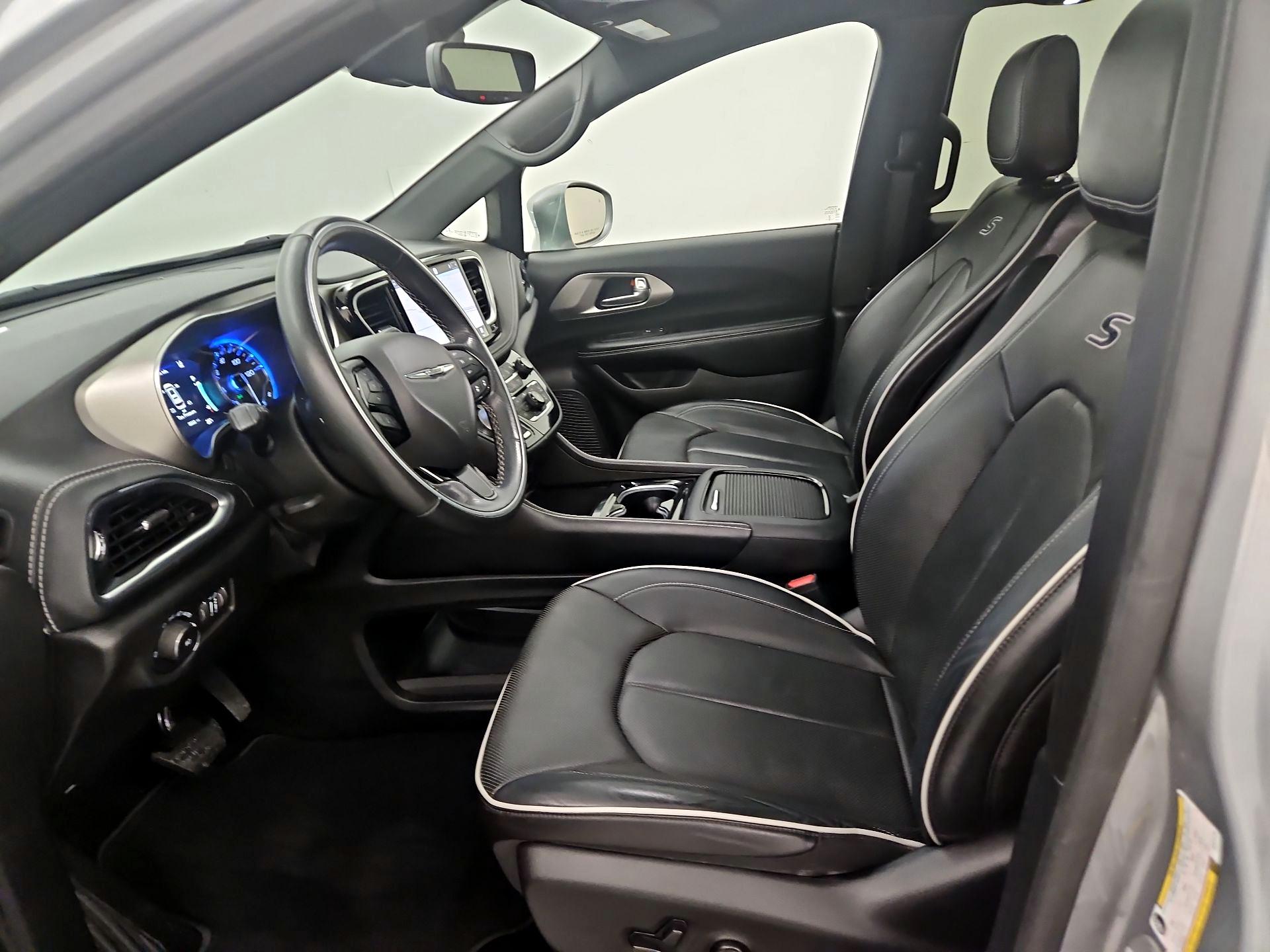 Thumbnail: 2021 Chrysler Pacifica - 11