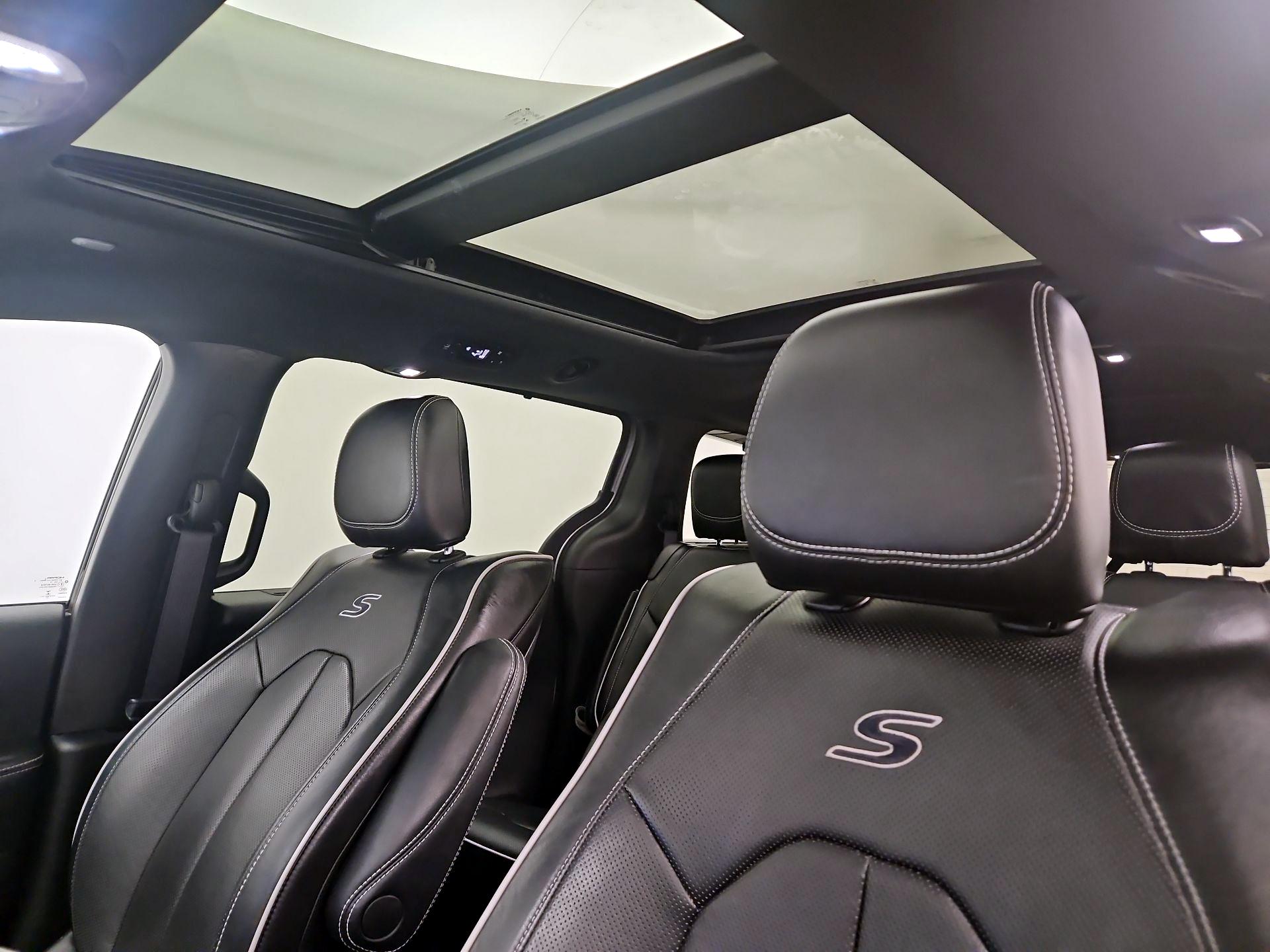 Thumbnail: 2021 Chrysler Pacifica - 20