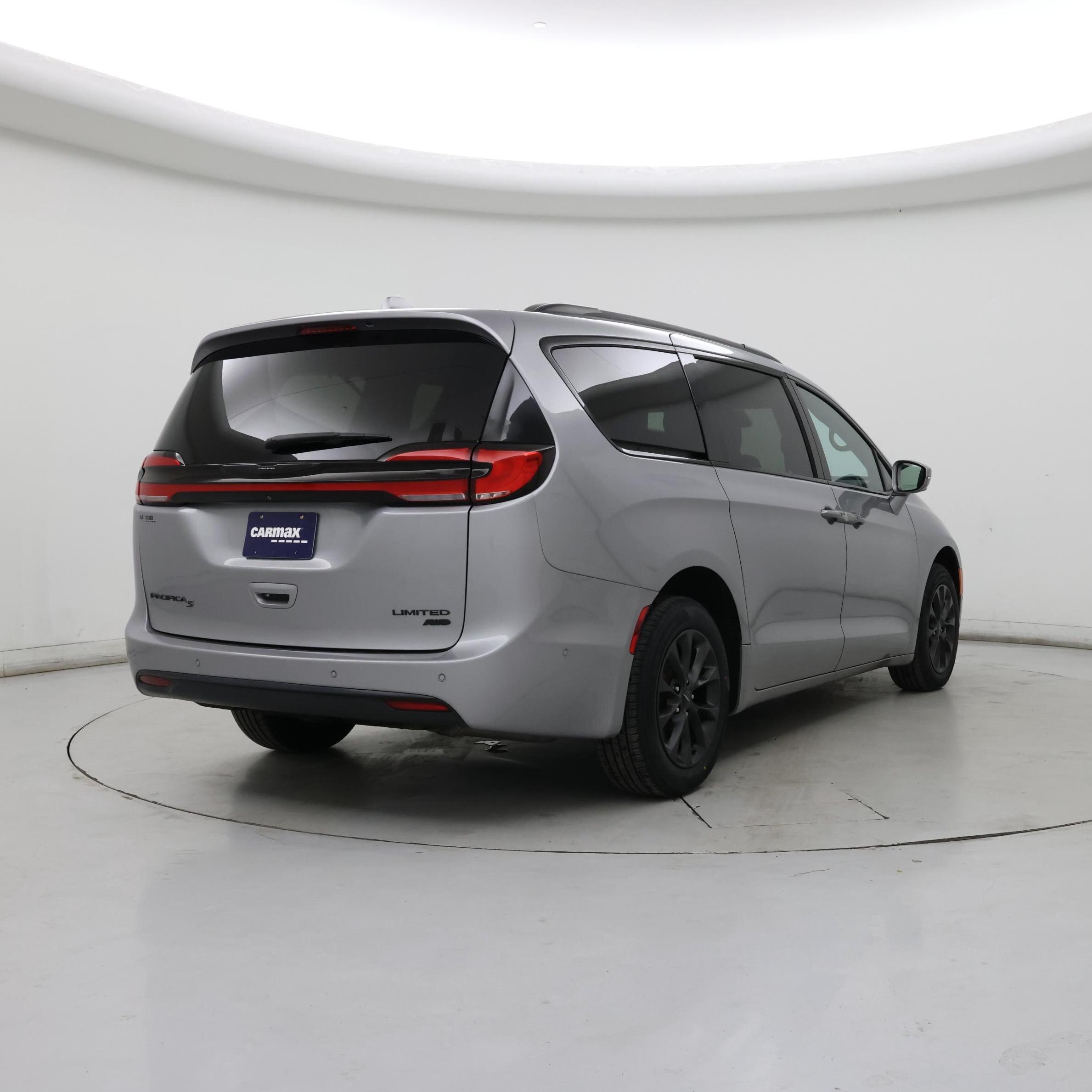 Thumbnail: 2021 Chrysler Pacifica - 8