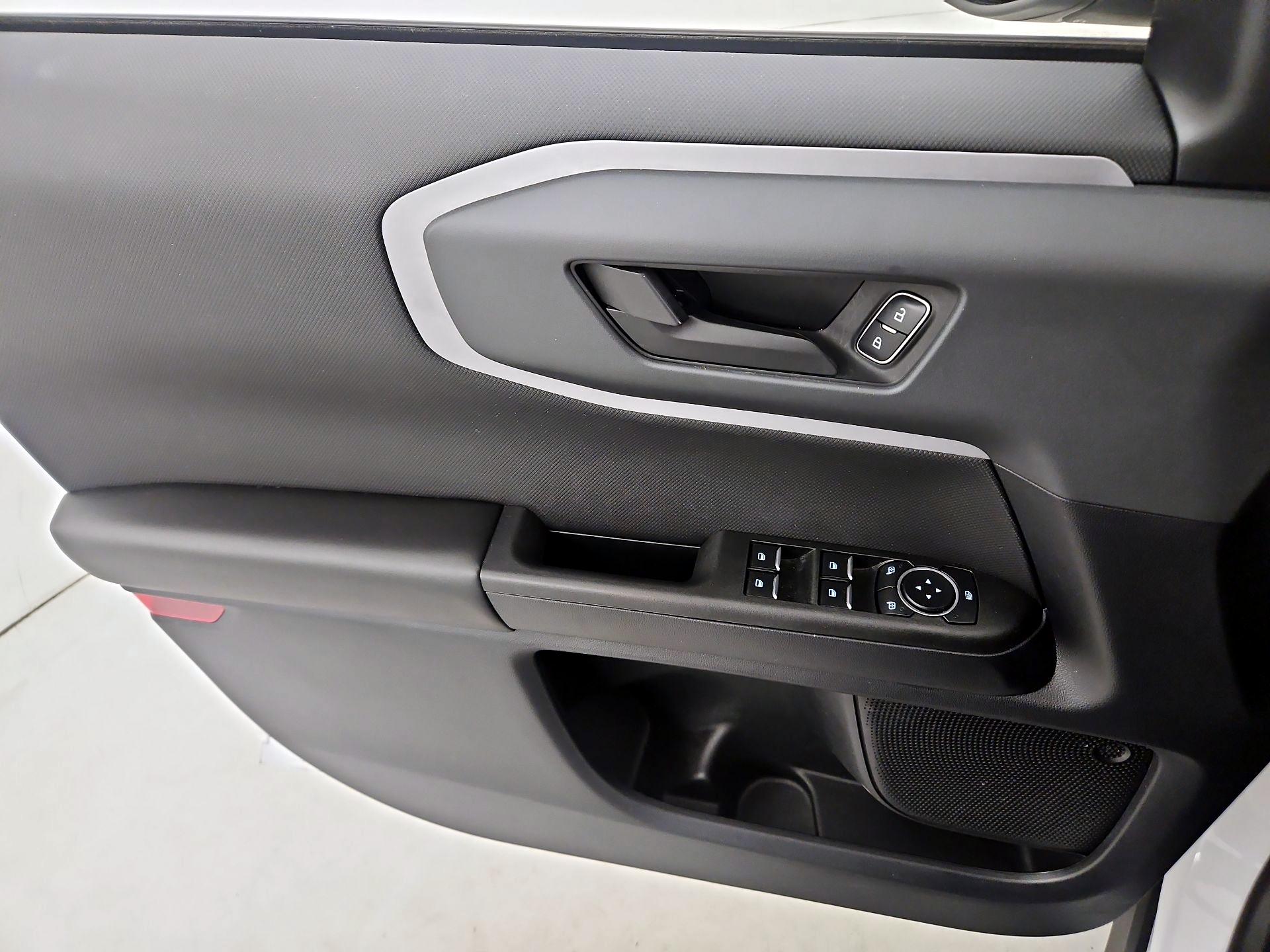 Thumbnail: 2023 Ford Bronco Sport - 12