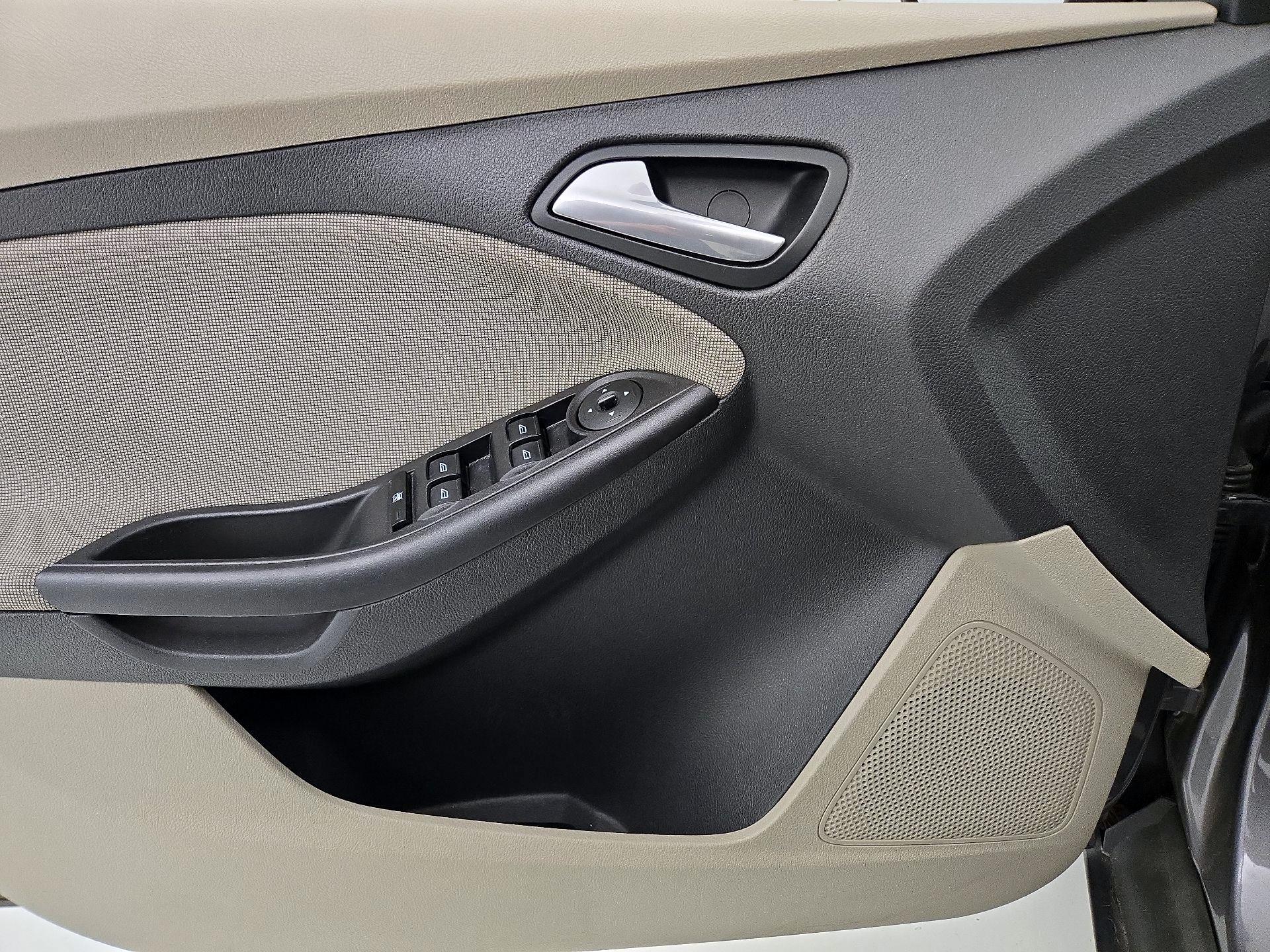 Thumbnail: 2014 Ford Focus - 12