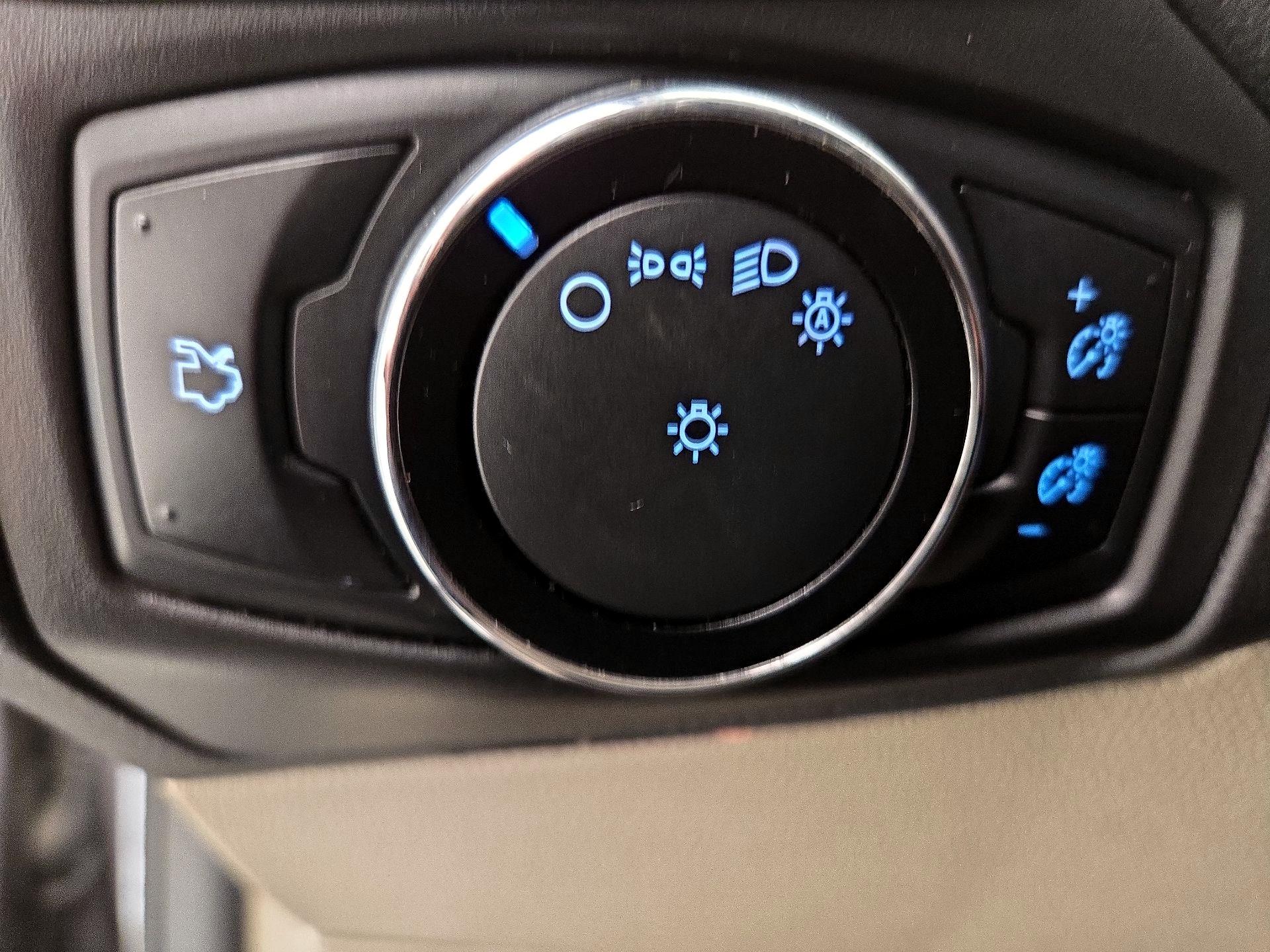 Thumbnail: 2014 Ford Focus - 13