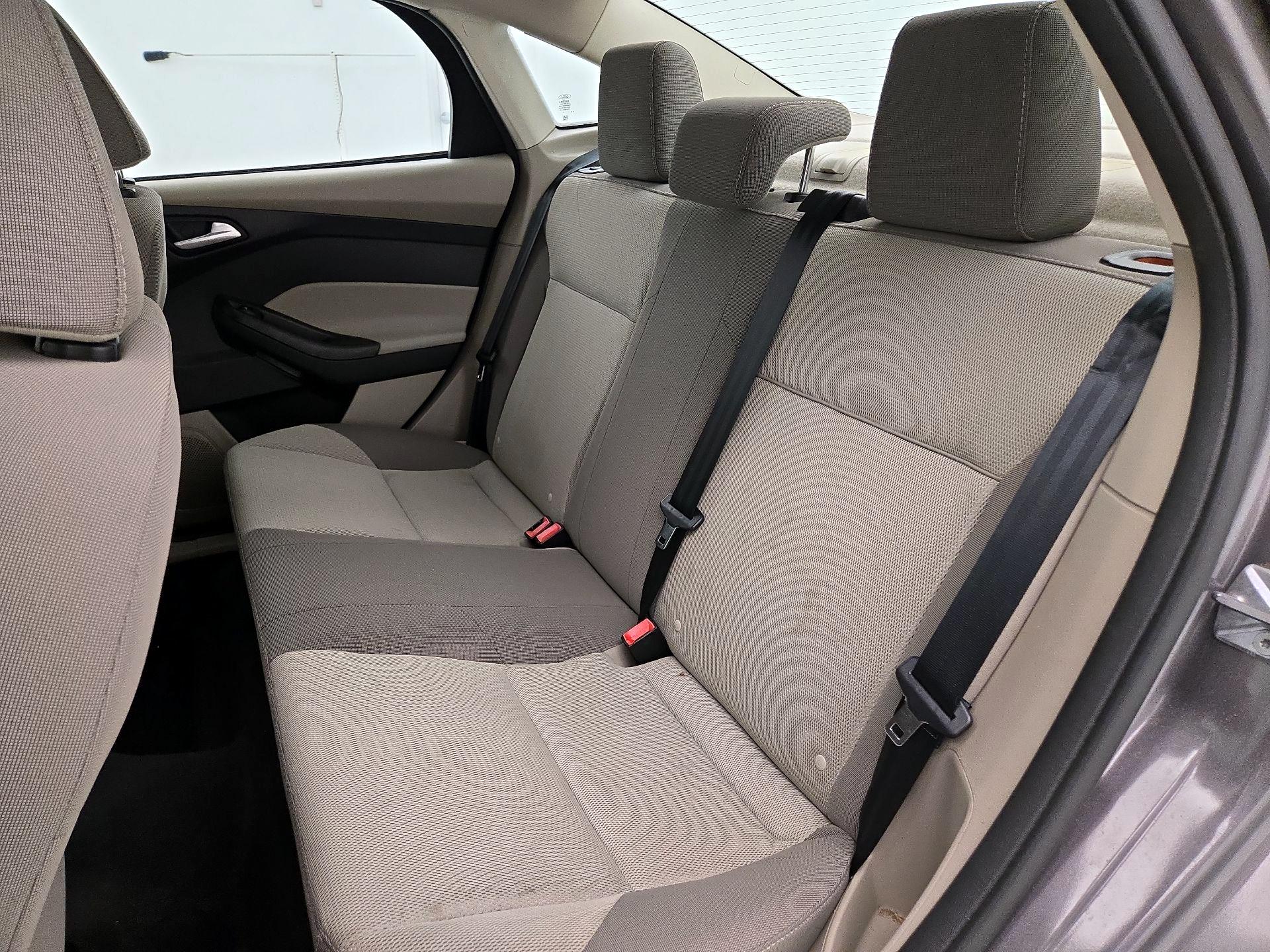 Thumbnail: 2014 Ford Focus - 18