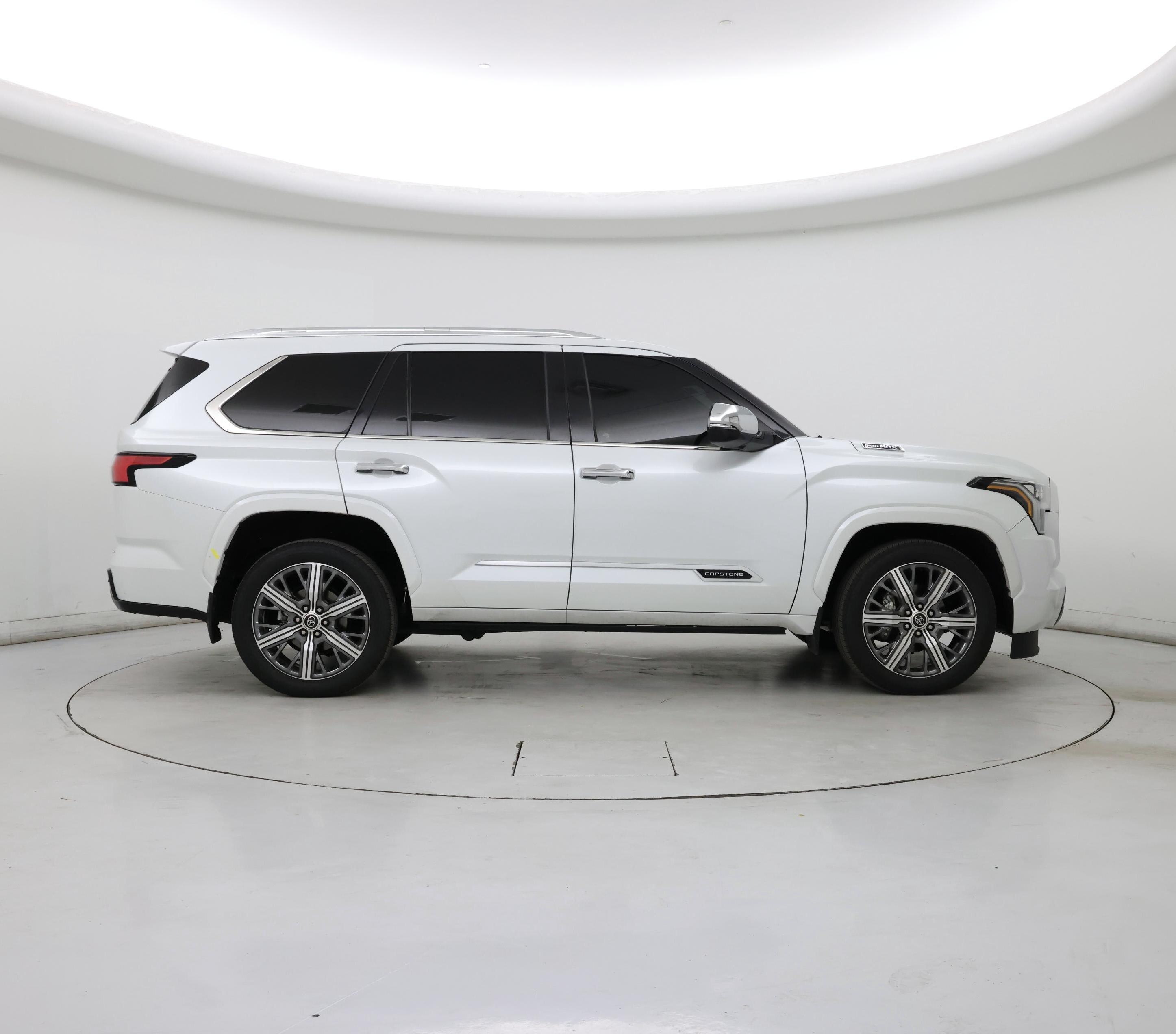 Thumbnail: 2023 Toyota Sequoia - 7