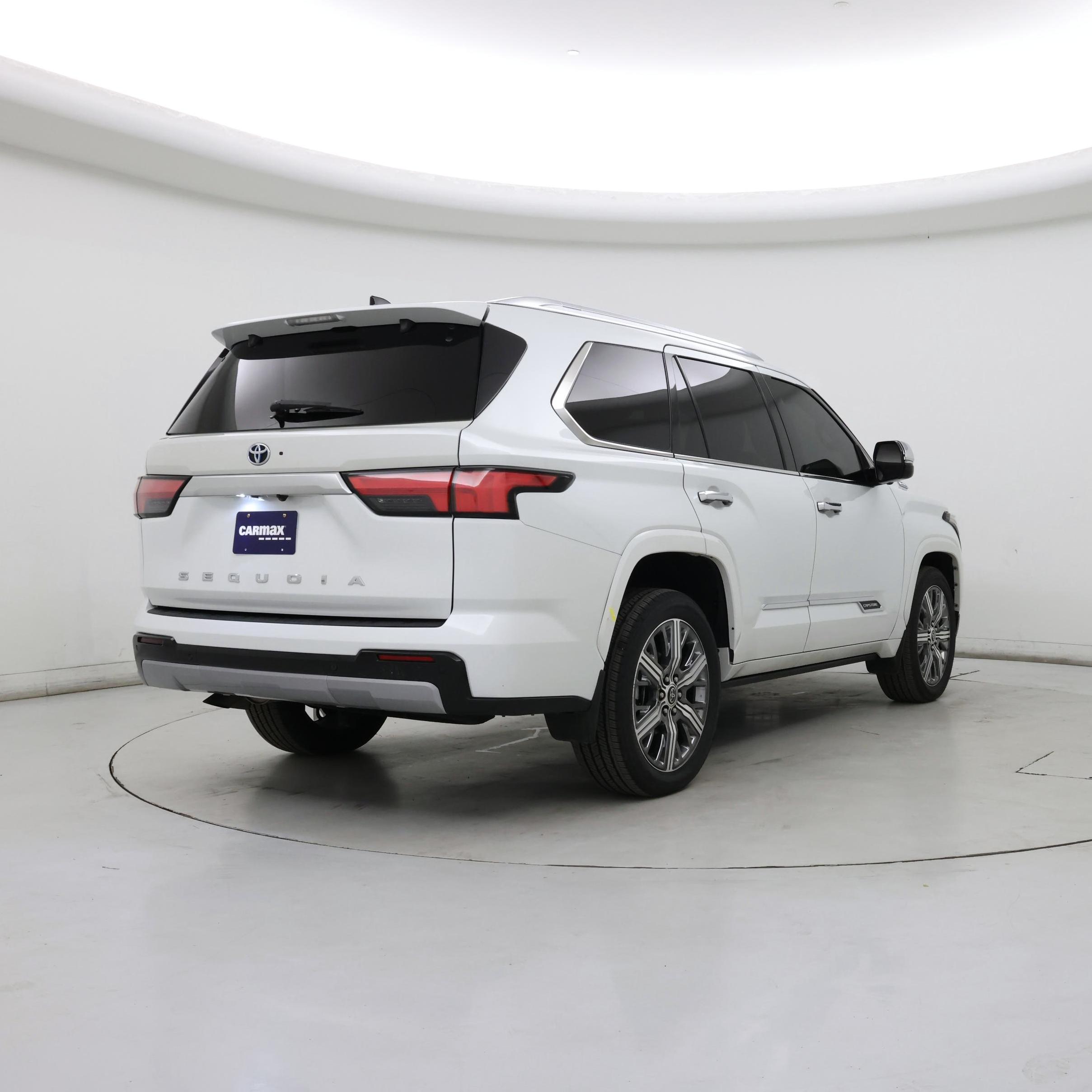 Thumbnail: 2023 Toyota Sequoia - 8