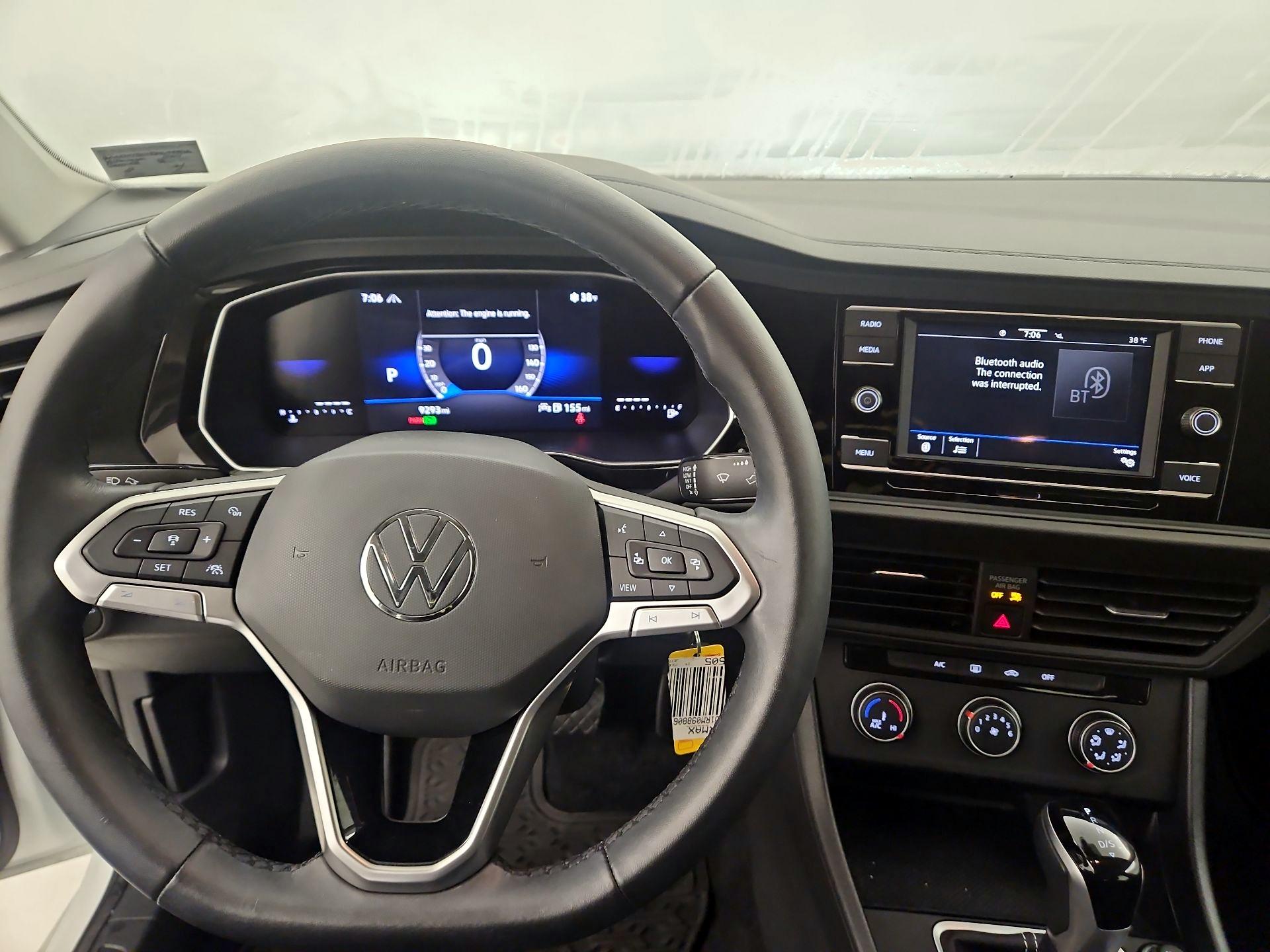 Thumbnail: 2024 Volkswagen Jetta - 9