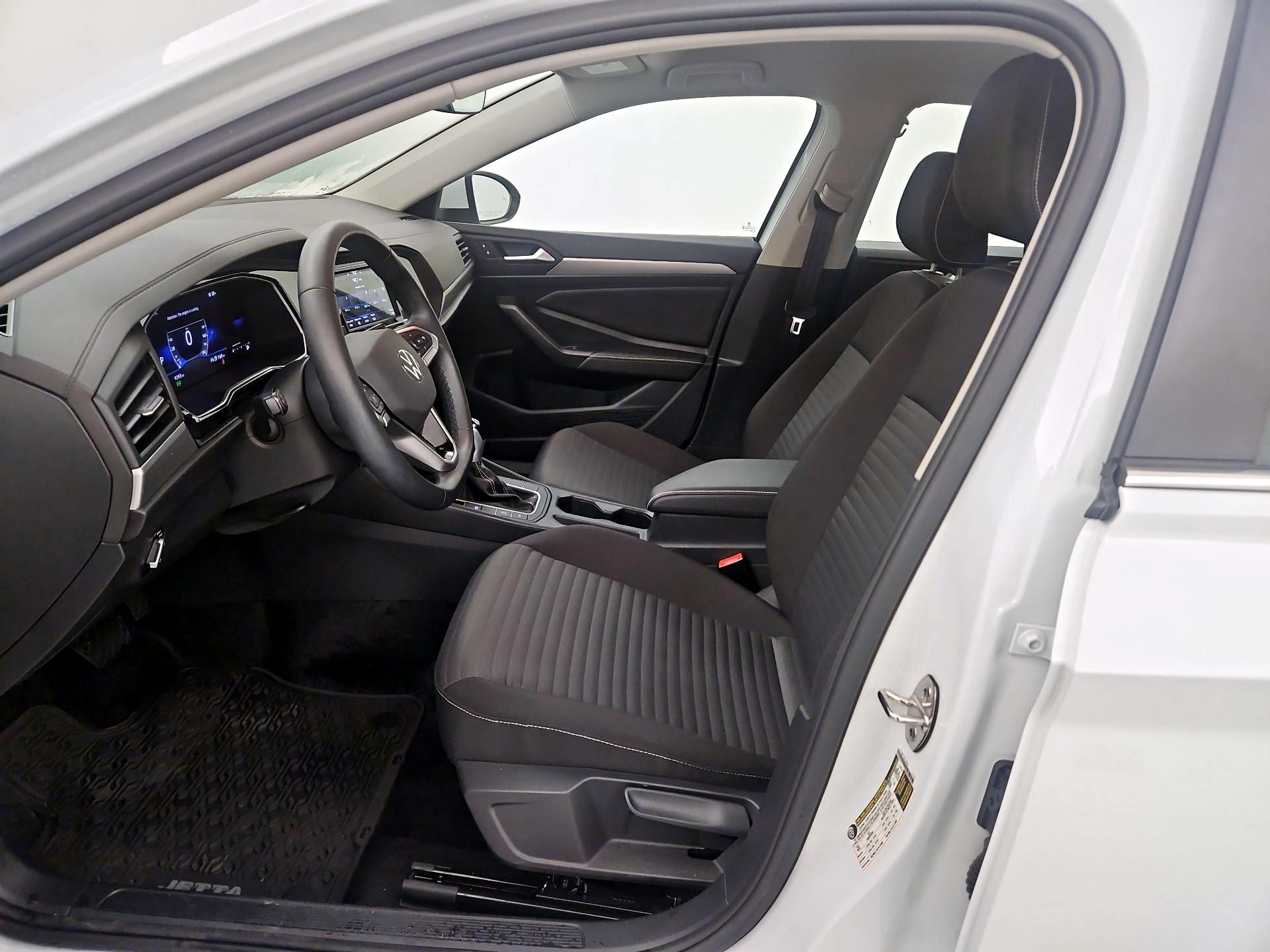 Thumbnail: 2024 Volkswagen Jetta - 11