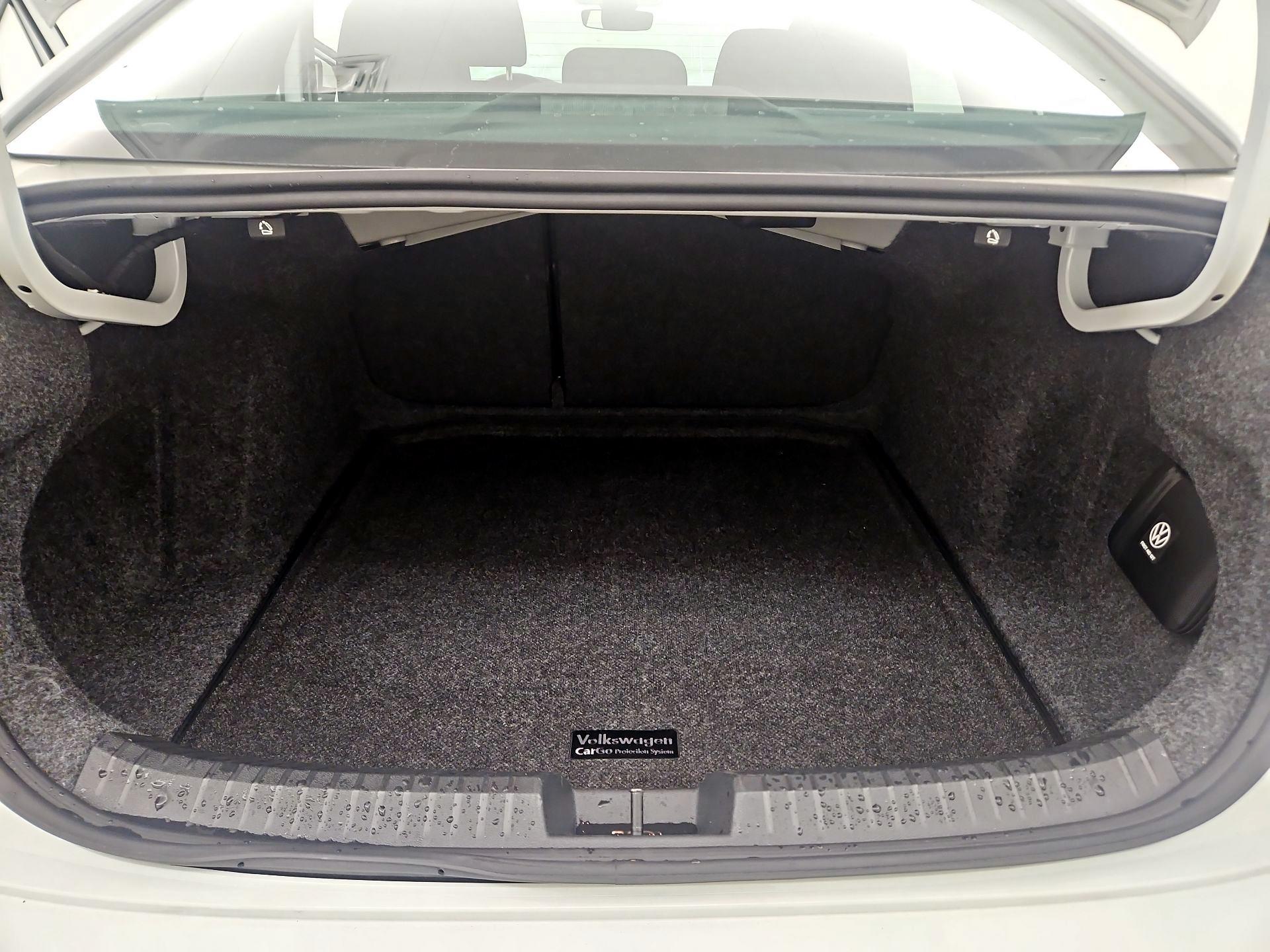 Thumbnail: 2024 Volkswagen Jetta - 20