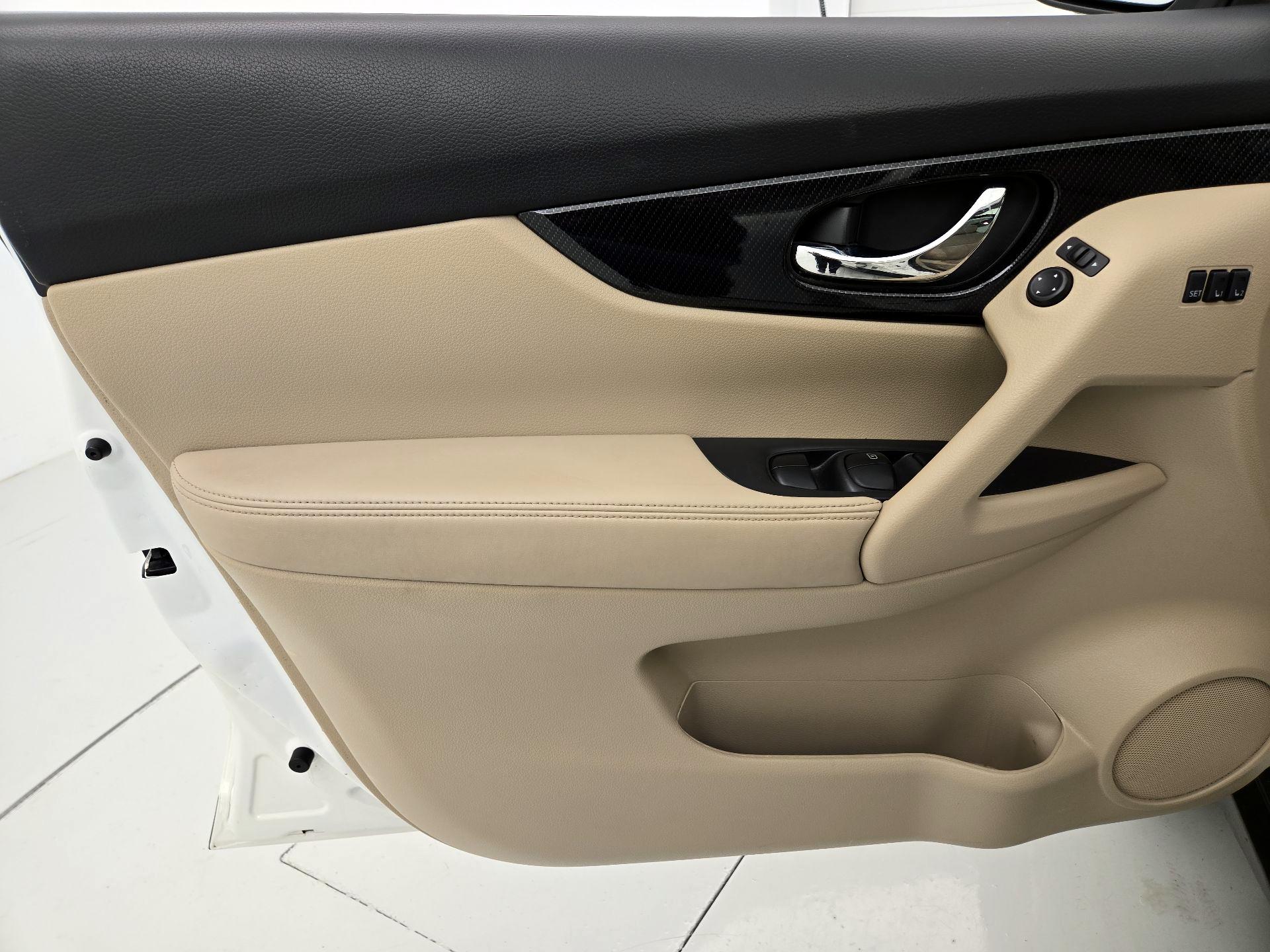 Thumbnail: 2020 Nissan Rogue - 12