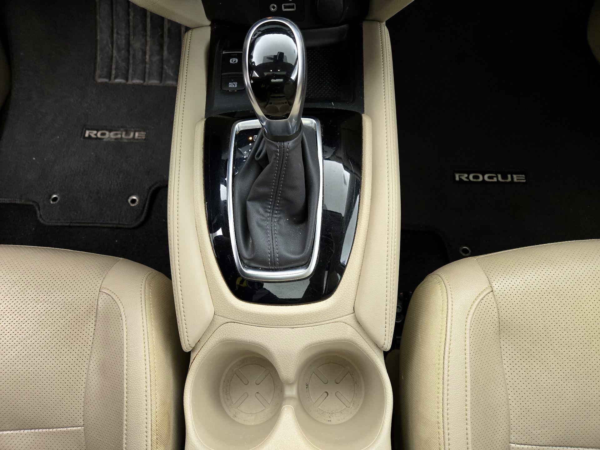 Thumbnail: 2020 Nissan Rogue - 18